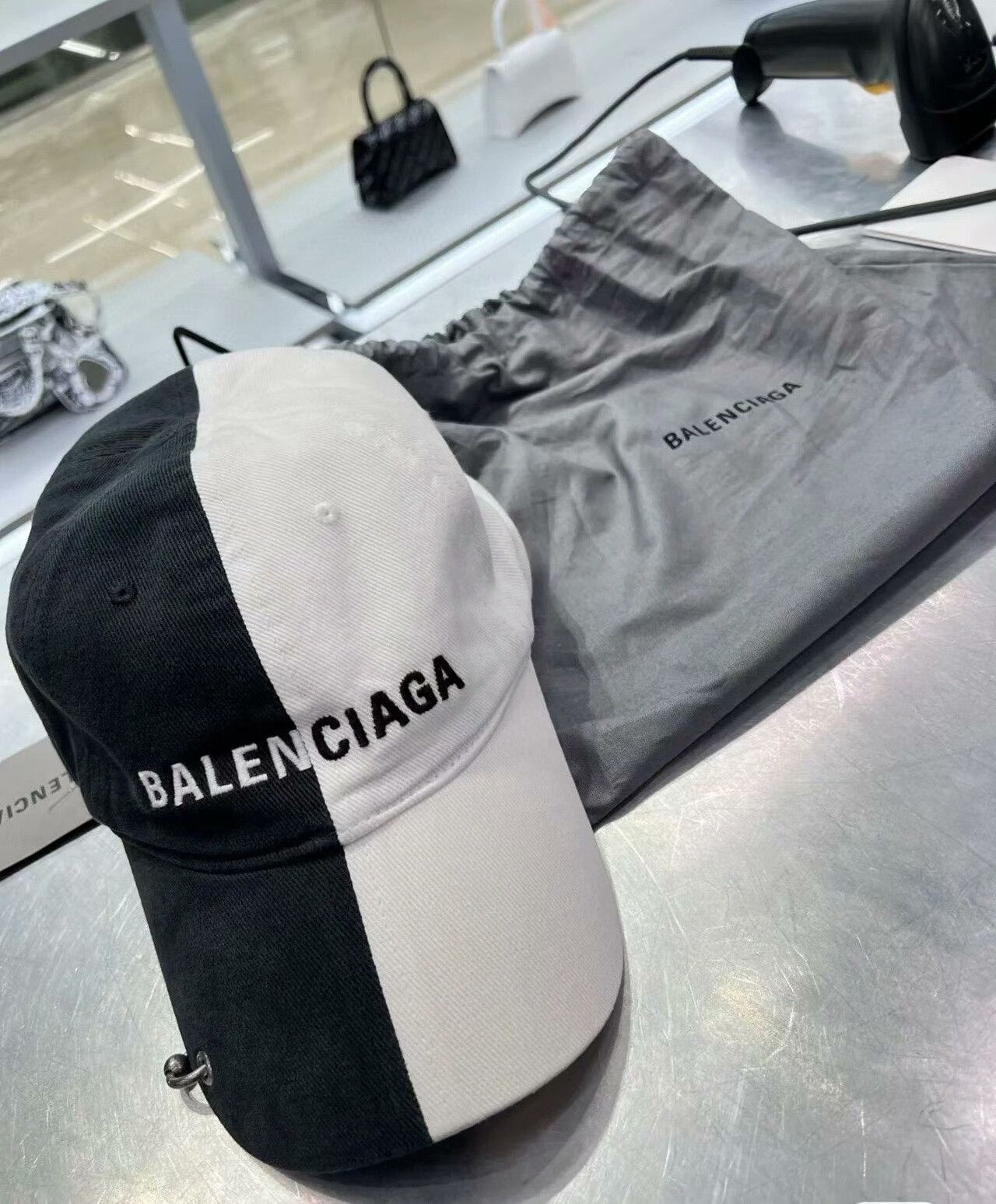Balenciaga Balenciaga Yin-Yang Baseball Cap Size ONE SIZE - 5 Thumbnail