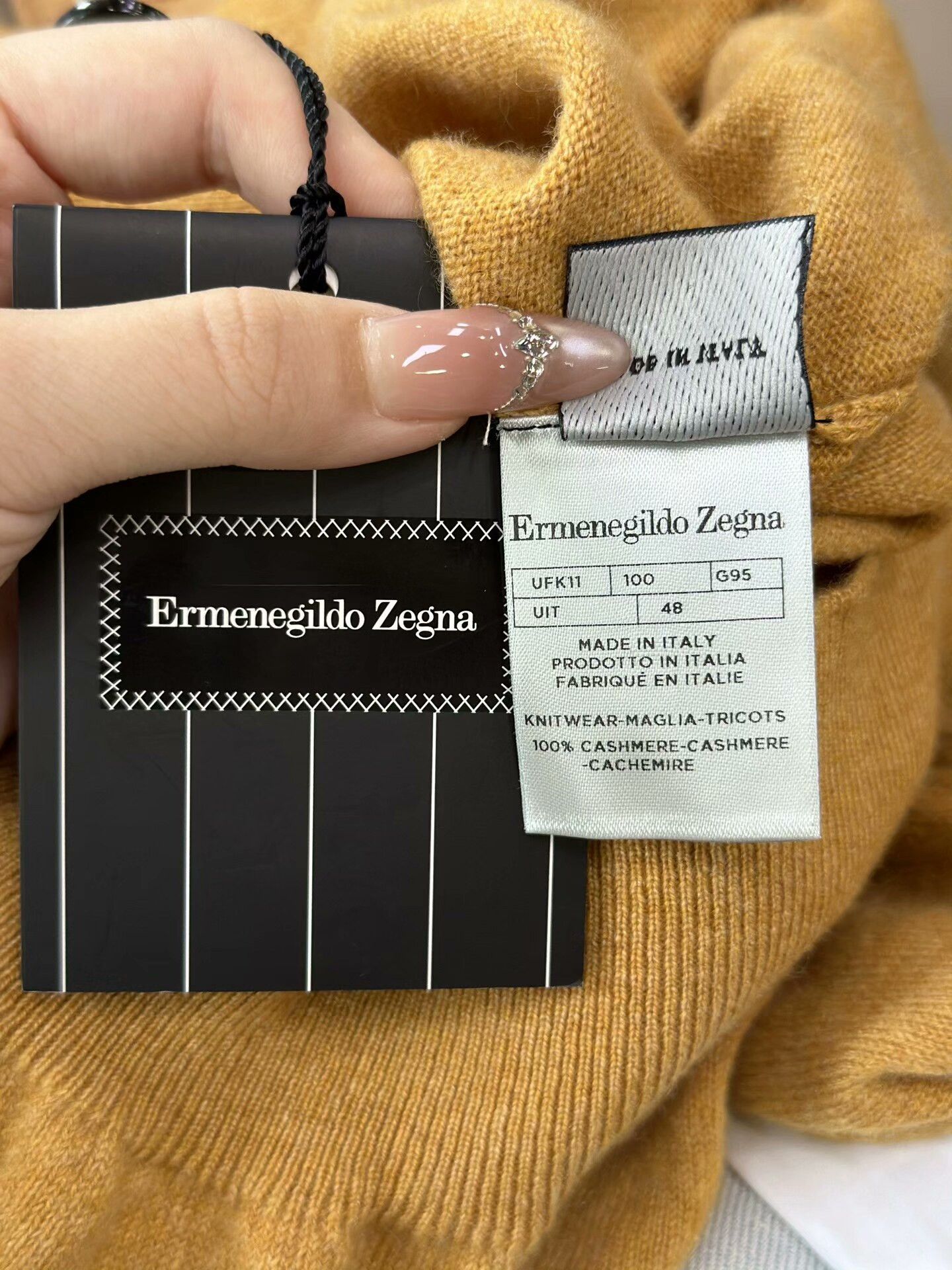 Ermenegildo Zegna Ermenegildo Zegna Yellow V-Neck Cashmere Sweater Size US M / EU 48-50 / 2 - 5 Thumbnail