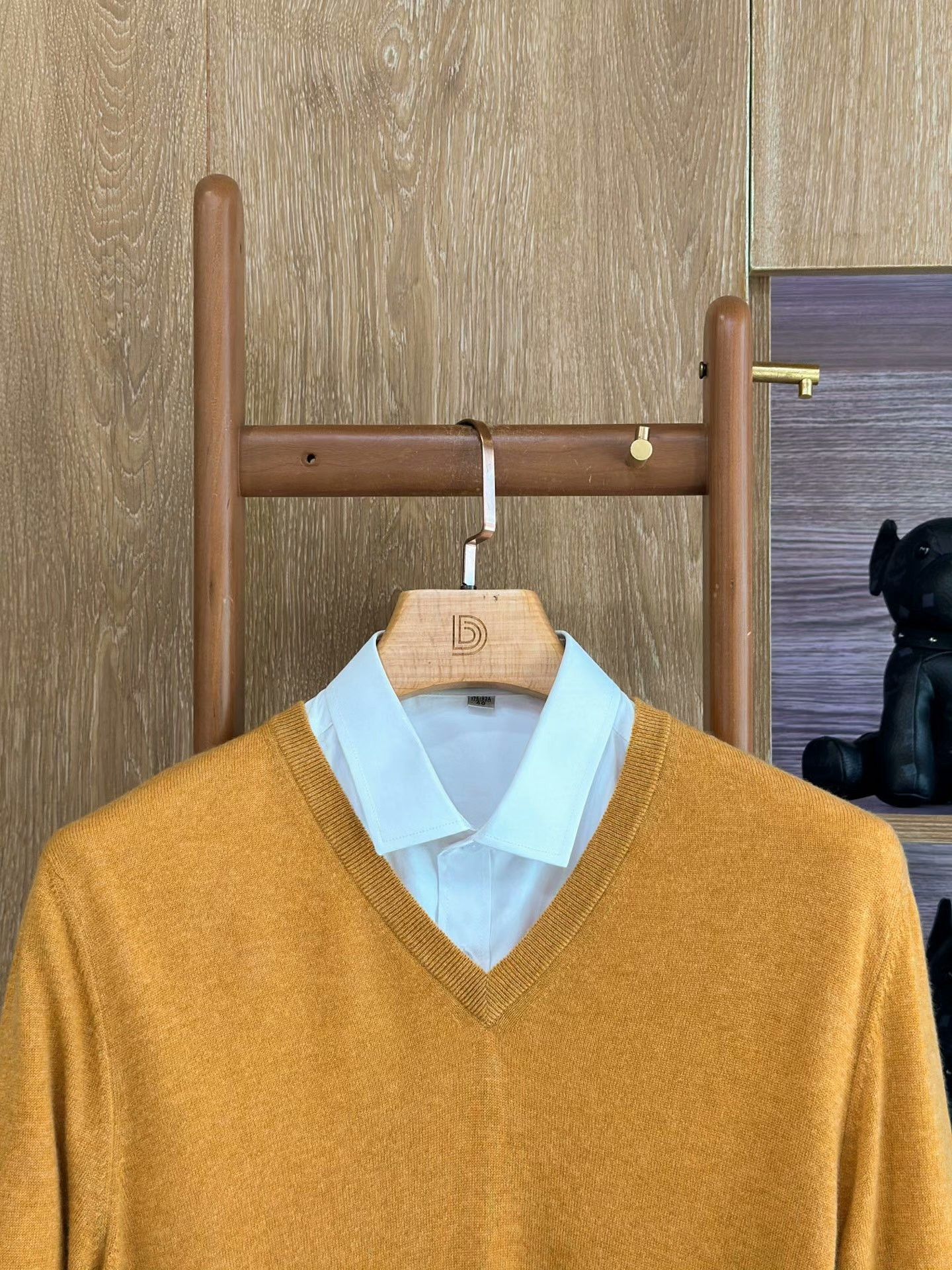 Ermenegildo Zegna Ermenegildo Zegna Yellow V-Neck Cashmere Sweater Size US M / EU 48-50 / 2 - 3 Thumbnail