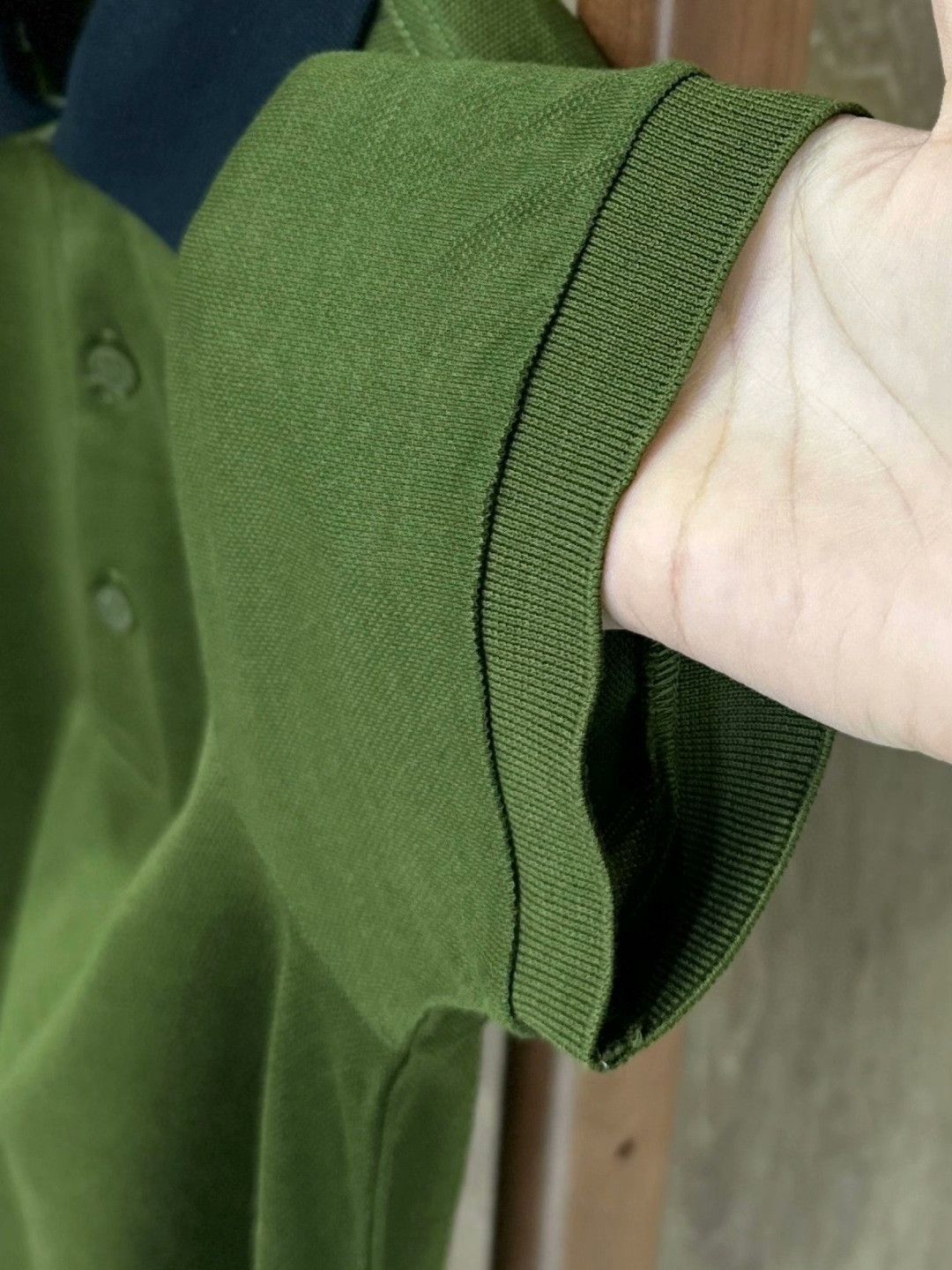 Givenchy Givenchy Green Casual Short-Sleeve Polo Size US S / EU 44-46 / 1 - 4 Thumbnail