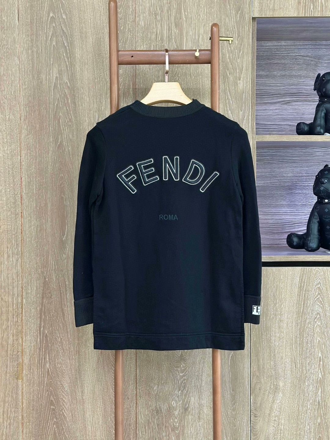 Fendi FENDI Black Embroidered Metal Logo Sweatshirt Size S / US 4 / IT 40 - 3 Thumbnail