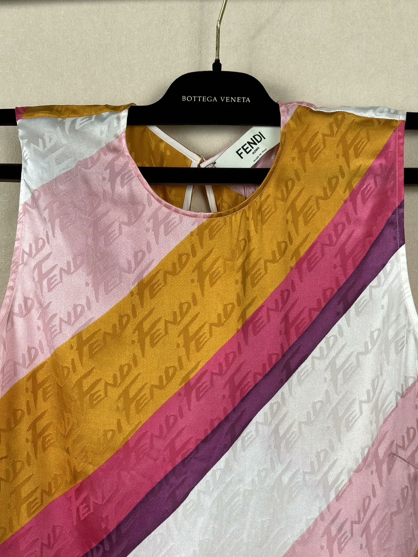 Fendi Fendi Color-Block Logo Silk Sleeveless Top Size S / US 4 / IT 40 - 2 Thumbnail