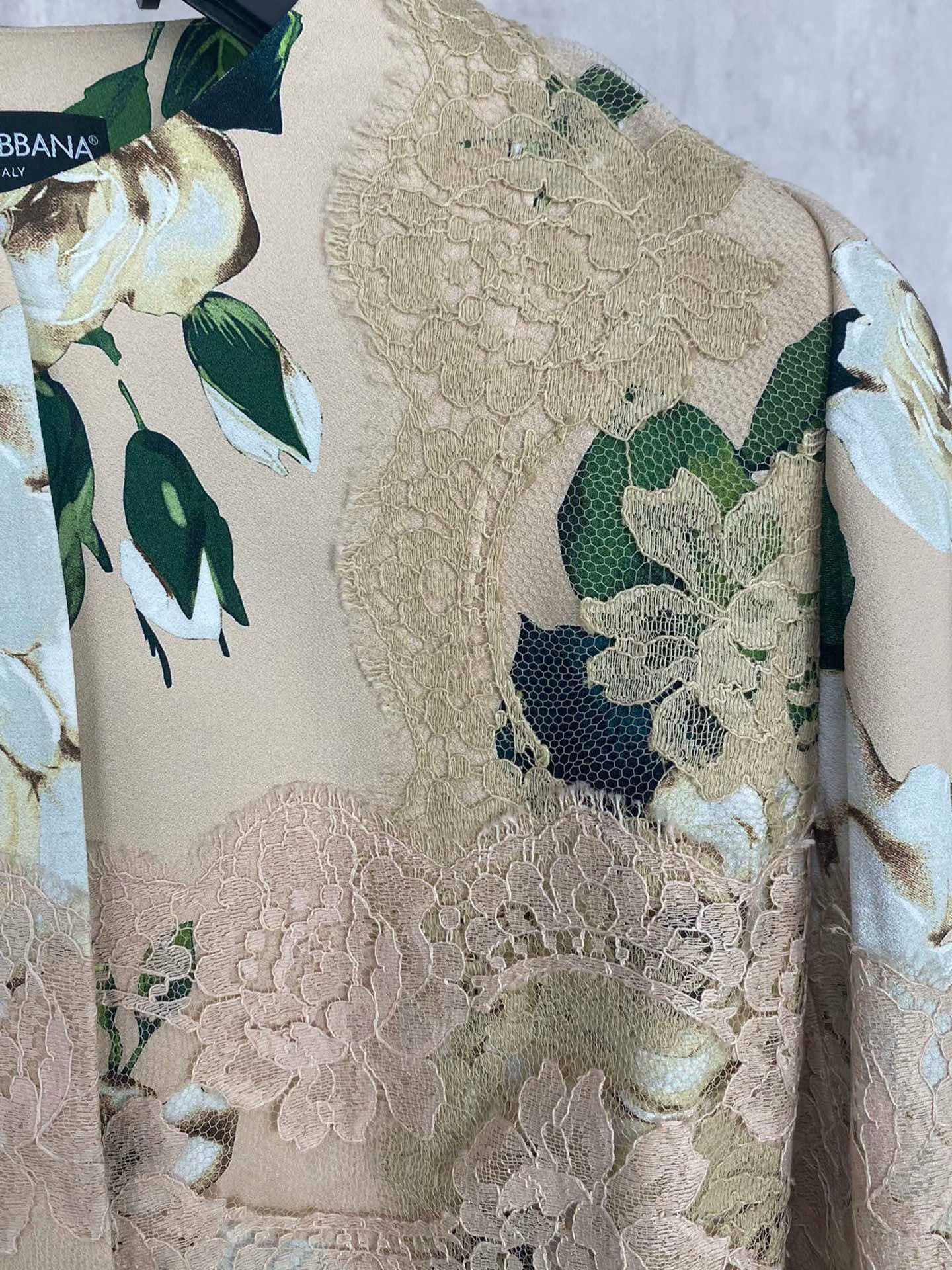 Dolce & Gabbana Dolce & Gabbana Classic Lily Women's Coat Size M / US 6-8 / IT 42-44 - 4 Thumbnail