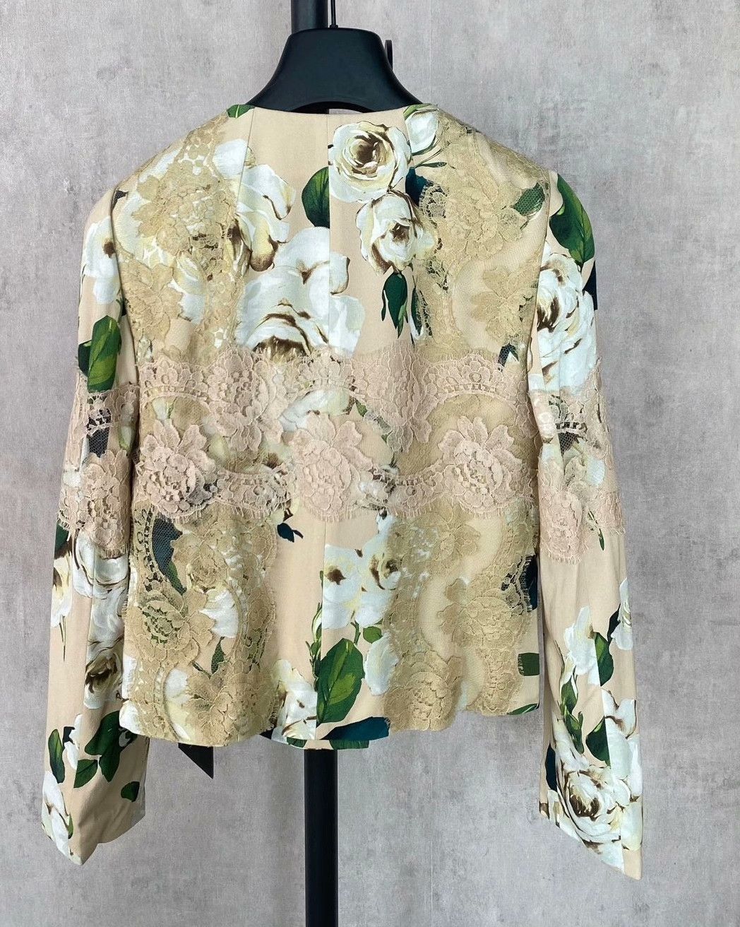 Dolce & Gabbana Dolce & Gabbana Classic Lily Women's Coat Size M / US 6-8 / IT 42-44 - 2 Thumbnail
