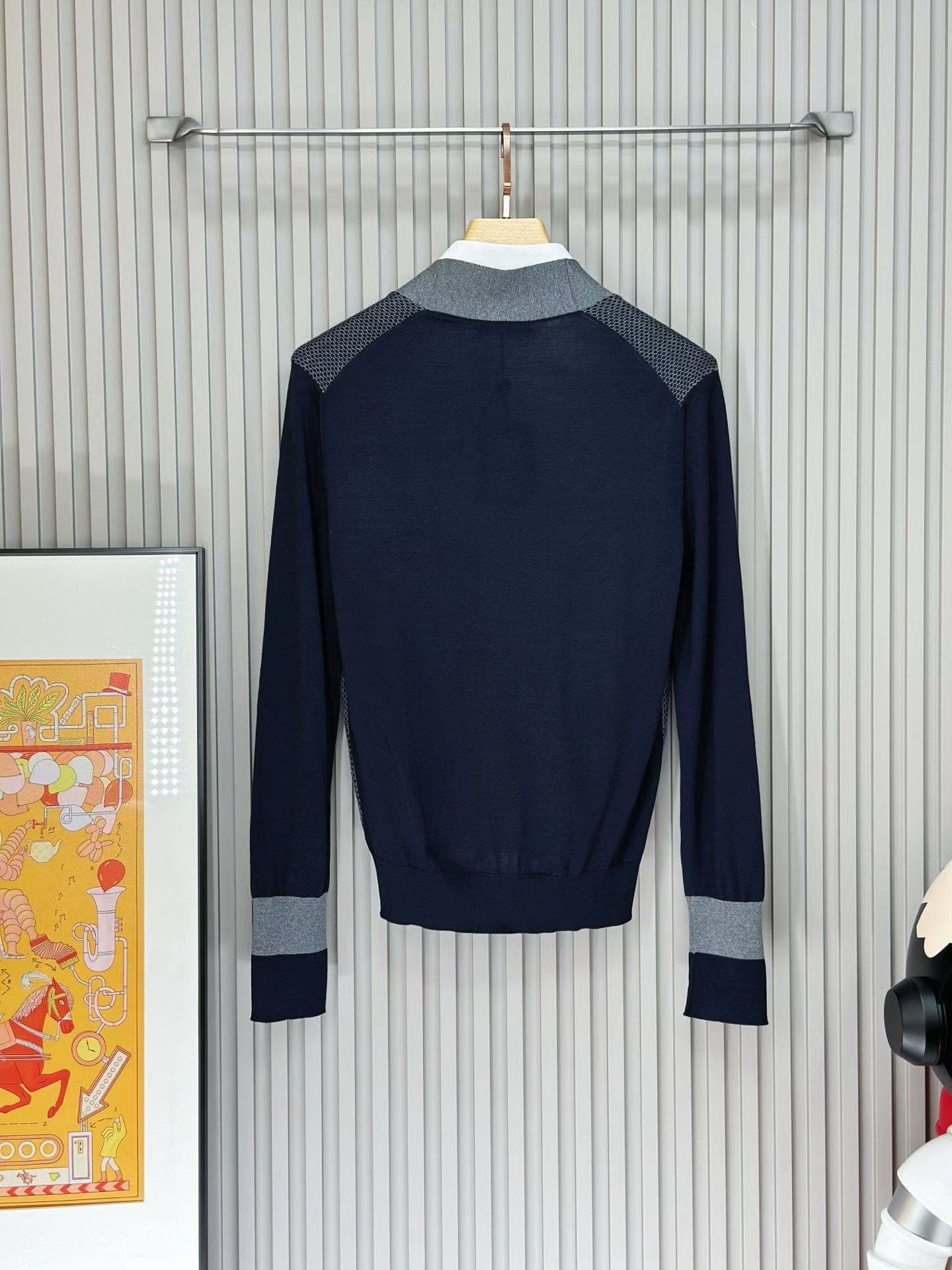 Ermenegildo Zegna Ermenegildo Zegna Blue-Gray V-Neck Wool Sweater Size US S / EU 44-46 / 1 - 2 Thumbnail