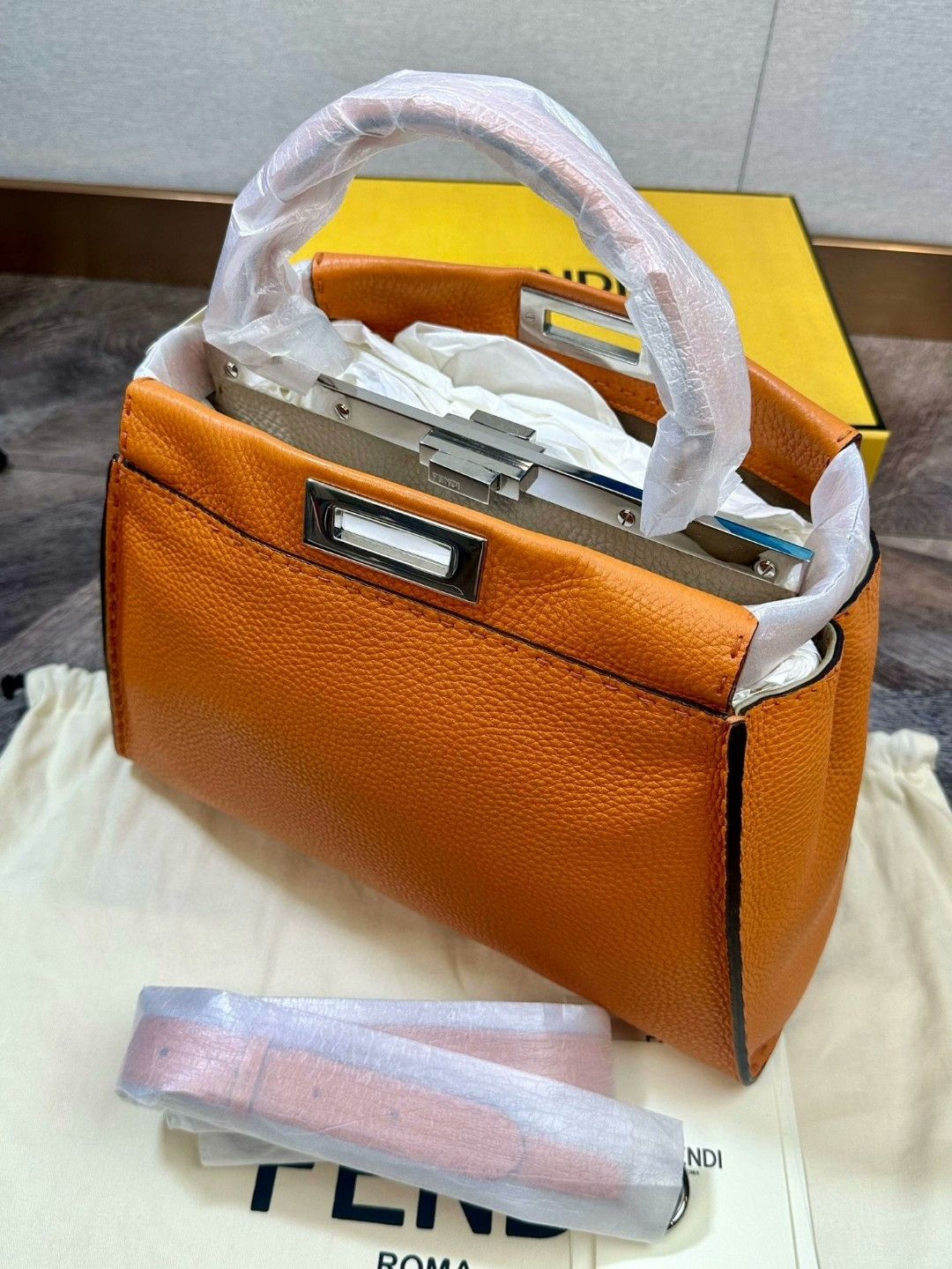 Fendi Fendi Peekaboo Medium Orange Size ONE SIZE - 9 Thumbnail