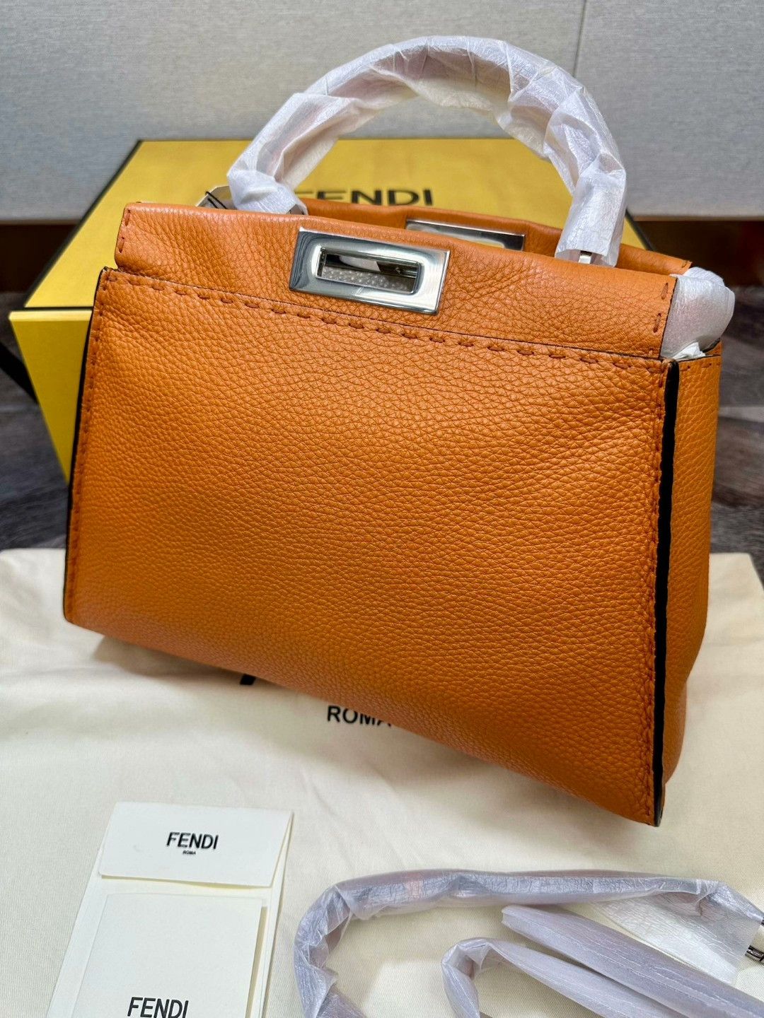 Fendi Fendi Peekaboo Medium Orange Size ONE SIZE - 3 Thumbnail