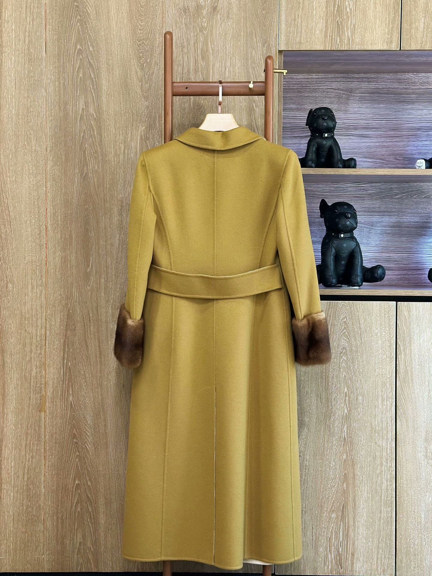 Fendi FENDI Wool Coat w/ Mink Cuff Trim Size M / US 6-8 / IT 42-44 - 2 Thumbnail