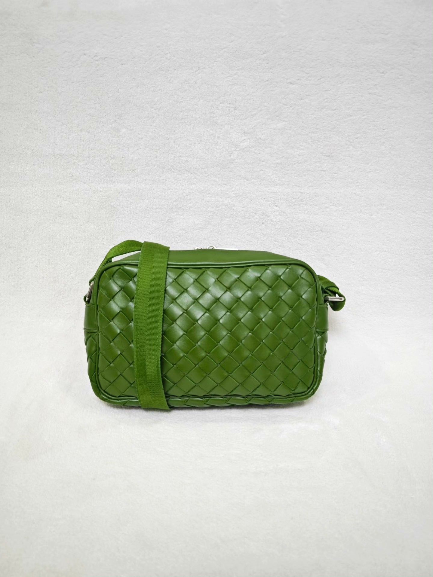 Bottega Veneta Bottega Veneta Intrecciato Lambskin Green Crossbody Size ONE SIZE - 2 Thumbnail