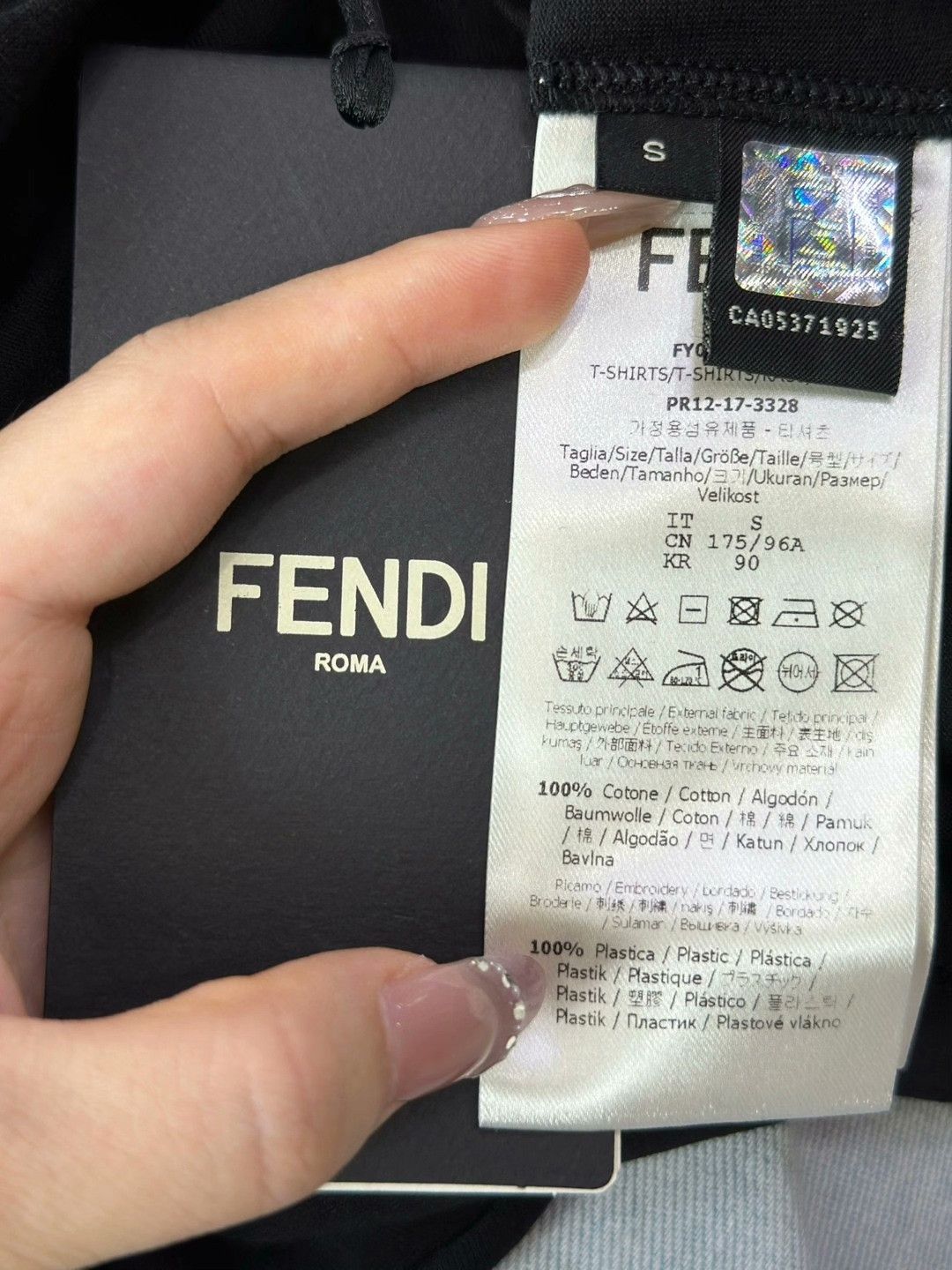Fendi FENDI Black Crewneck Casual T-Shirt Size US S / EU 44-46 / 1 - 5 Thumbnail