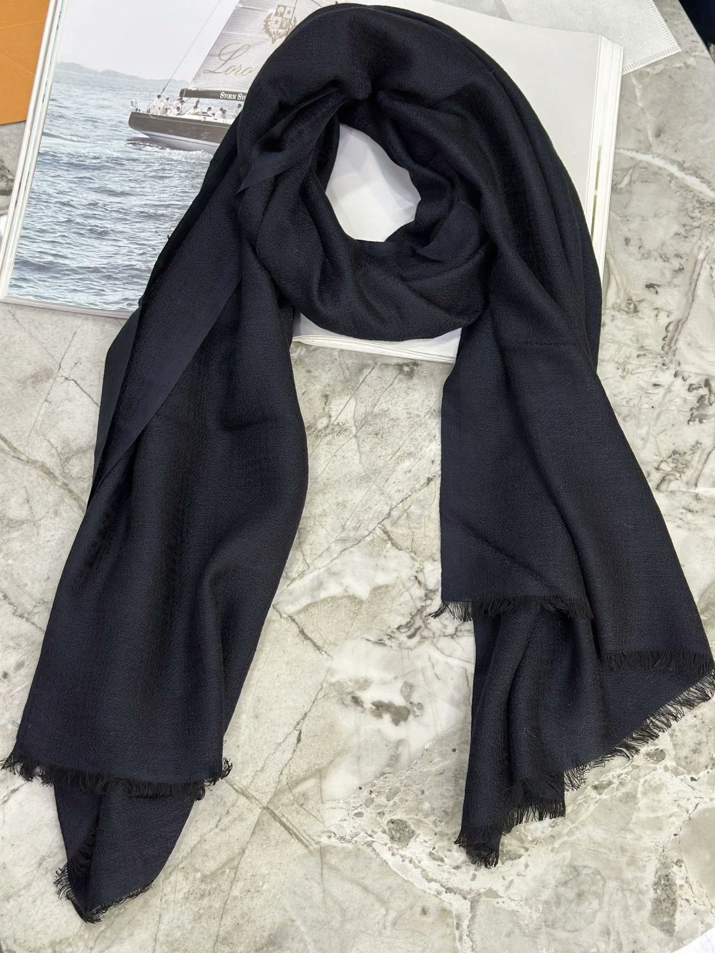 Fendi Fendi Navy Wool Scarf Size ONE SIZE - 3 Thumbnail