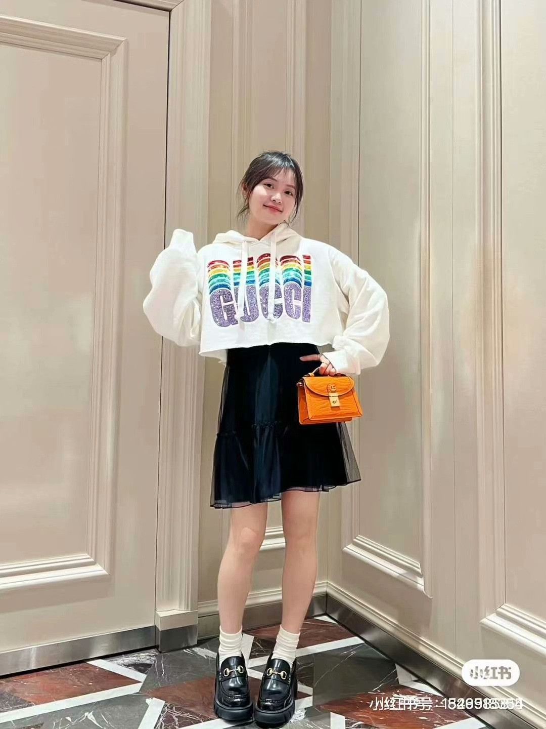 Gucci Gucci Sequin Cropped Sweatshirt Size XXS / US 00 / IT 34 - 2 Thumbnail