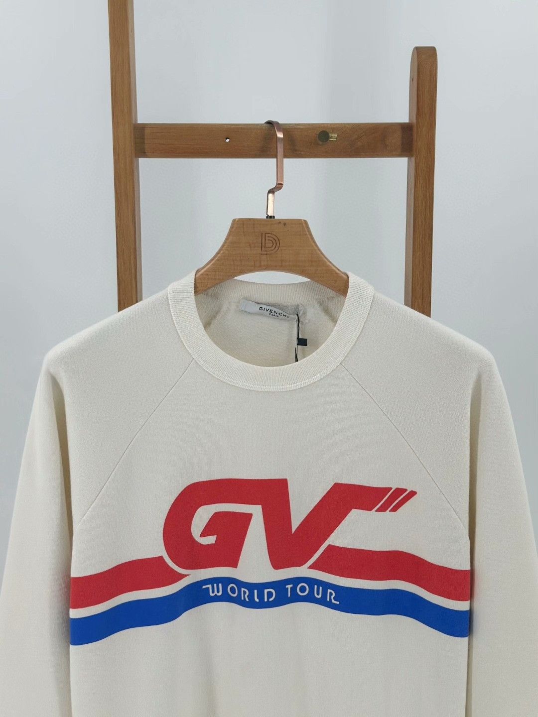 Givenchy Givenchy Beige Crewneck Sweatshirt Size US S / EU 44-46 / 1 - 3 Thumbnail