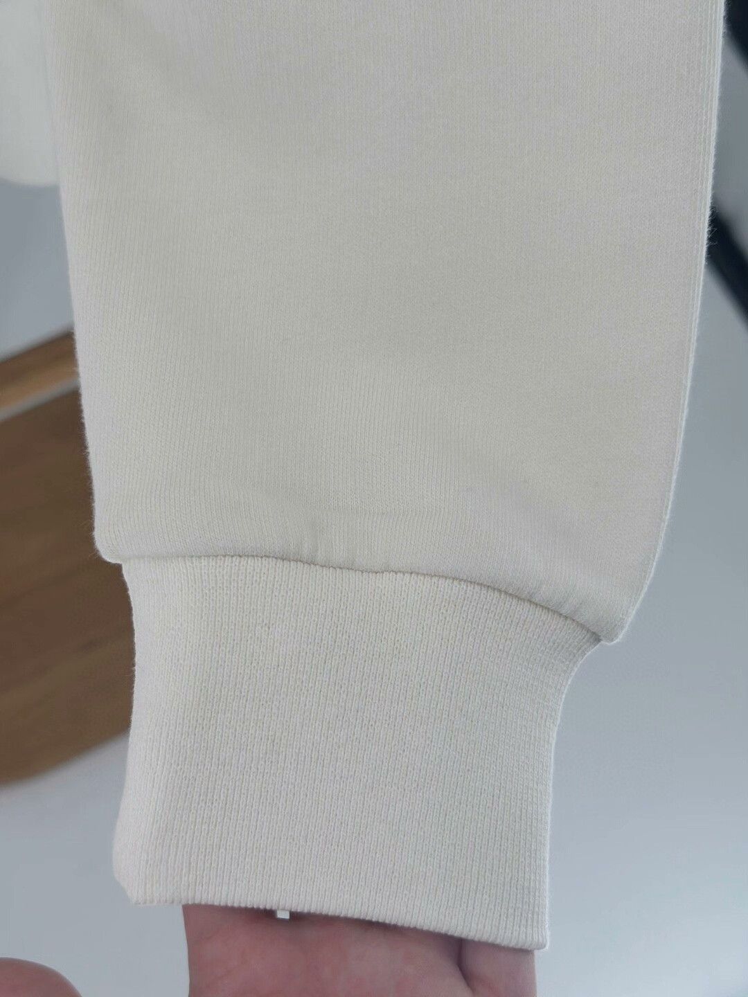 Givenchy Givenchy Beige Crewneck Sweatshirt Size US S / EU 44-46 / 1 - 4 Thumbnail