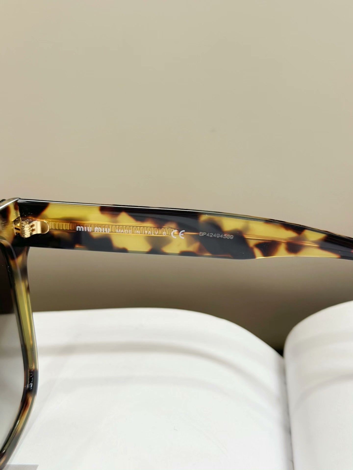 Miu Miu MIUMIU Tortoiseshell Cat Eye Sunglasses Size ONE SIZE - 8 Thumbnail