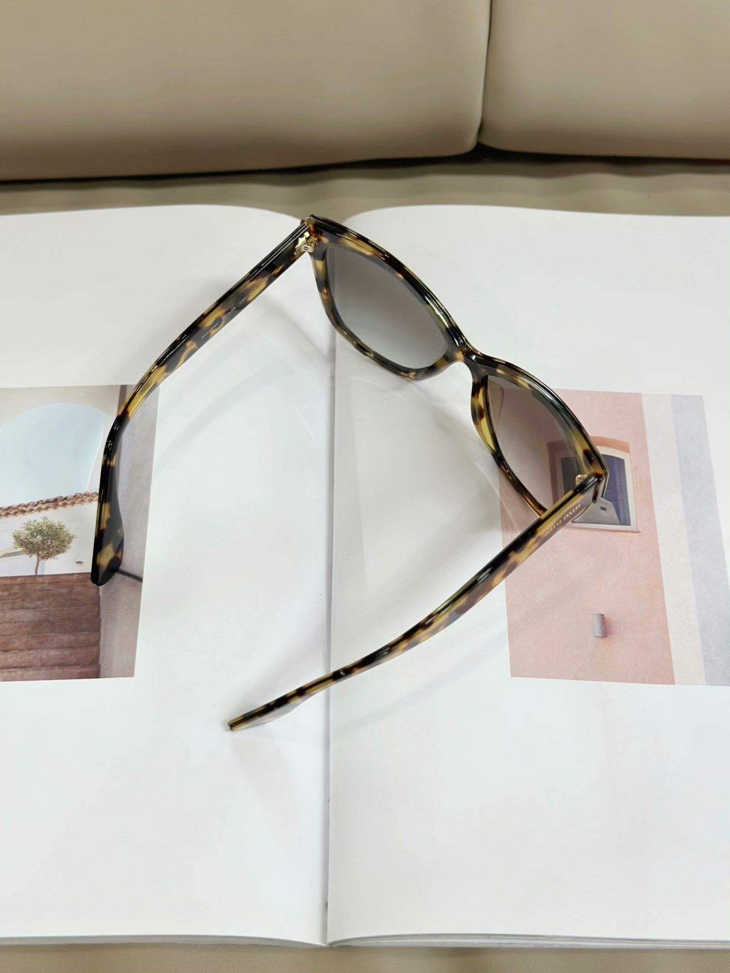 Miu Miu MIUMIU Tortoiseshell Cat Eye Sunglasses Size ONE SIZE - 5 Thumbnail