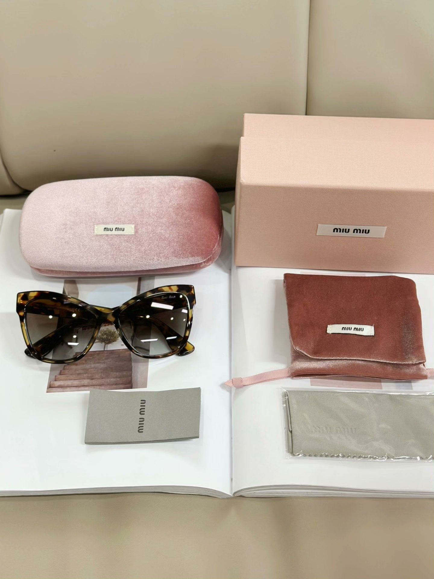 Miu Miu MIUMIU Tortoiseshell Cat Eye Sunglasses Size ONE SIZE - 9 Thumbnail