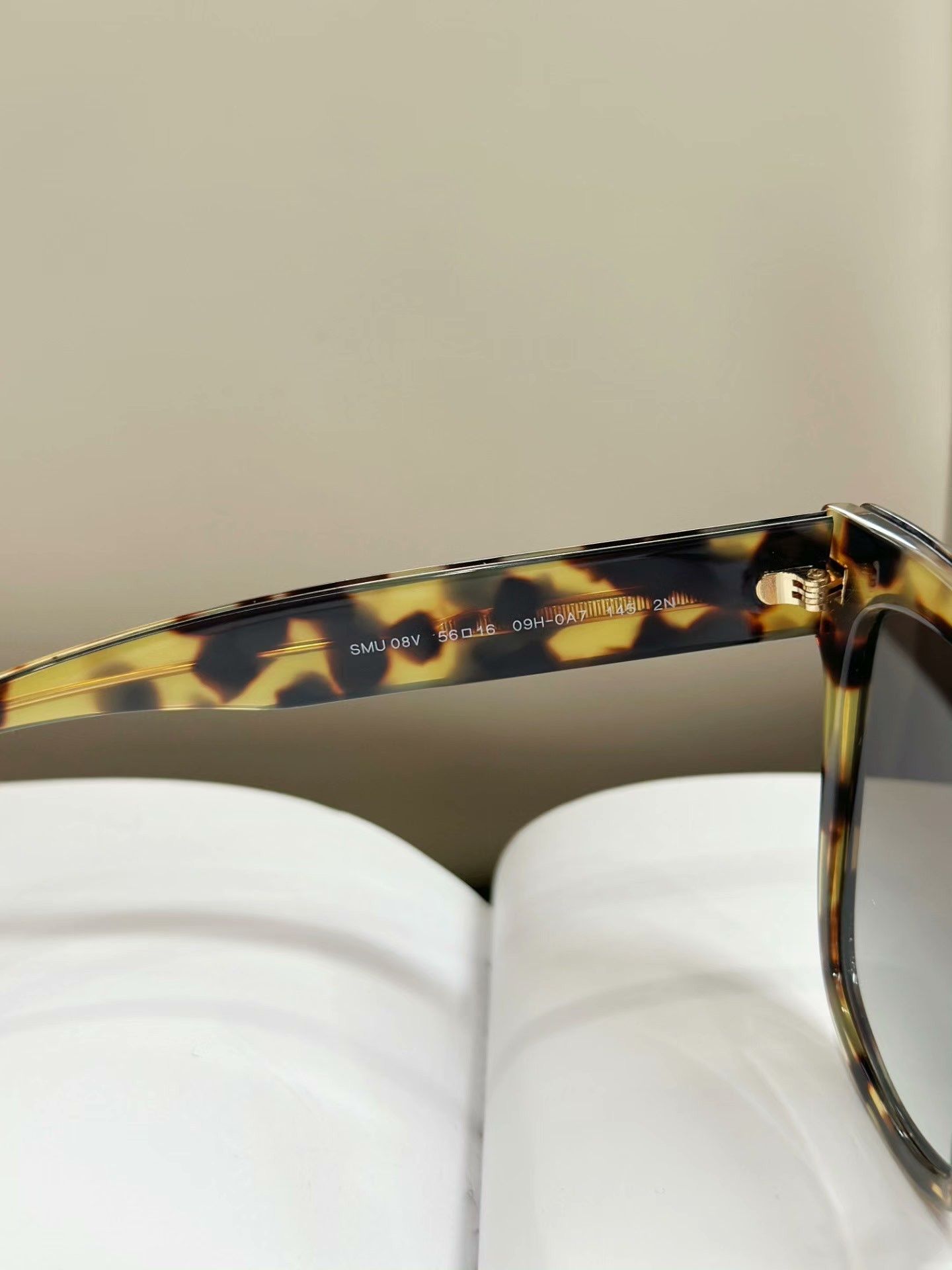 Miu Miu MIUMIU Tortoiseshell Cat Eye Sunglasses Size ONE SIZE - 7 Thumbnail