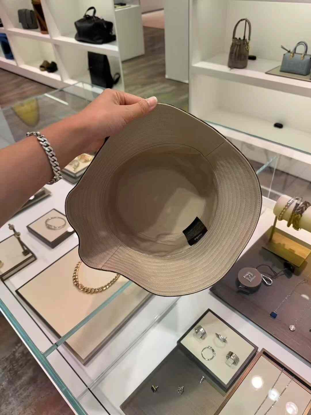 Fendi Fendi Classic Bucket Hat M Size ONE SIZE - 3 Thumbnail