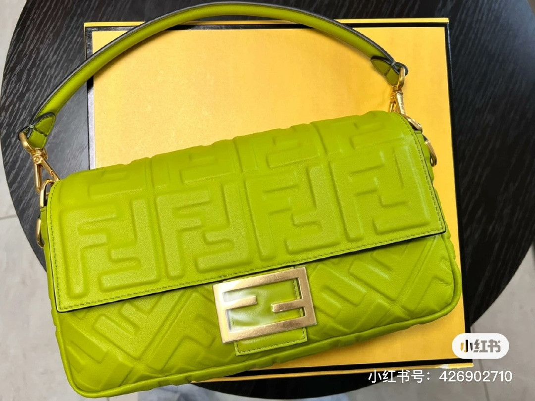 Fendi Fendi Medium Baguette Embossed FF Green Size ONE SIZE - 7 Thumbnail