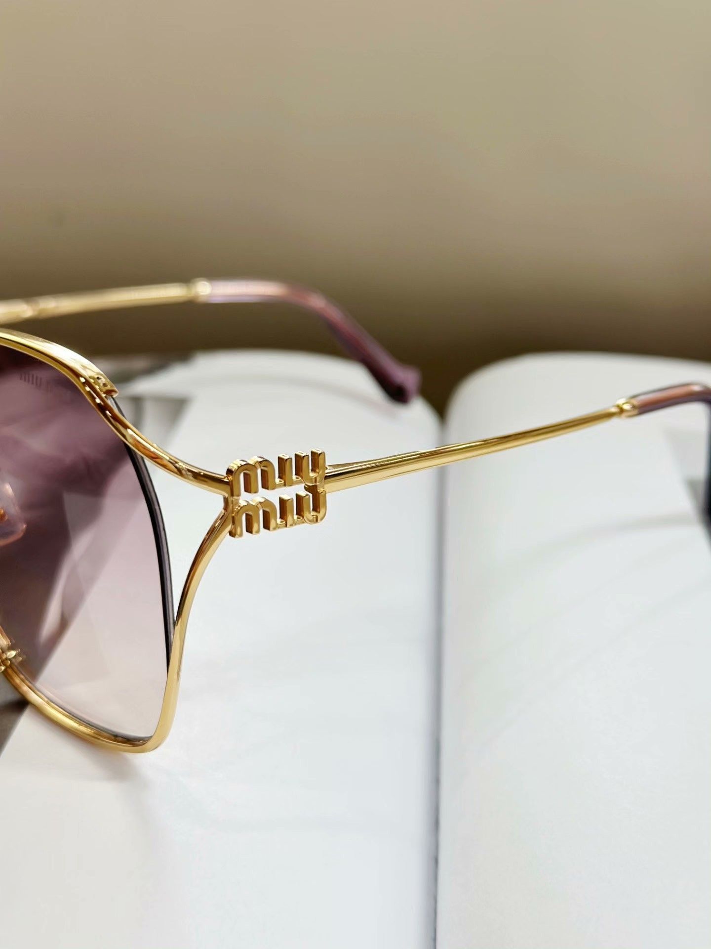 Miu Miu MIUMIU Gold Square-Round Oversized Sunglasses Size ONE SIZE - 6 Thumbnail