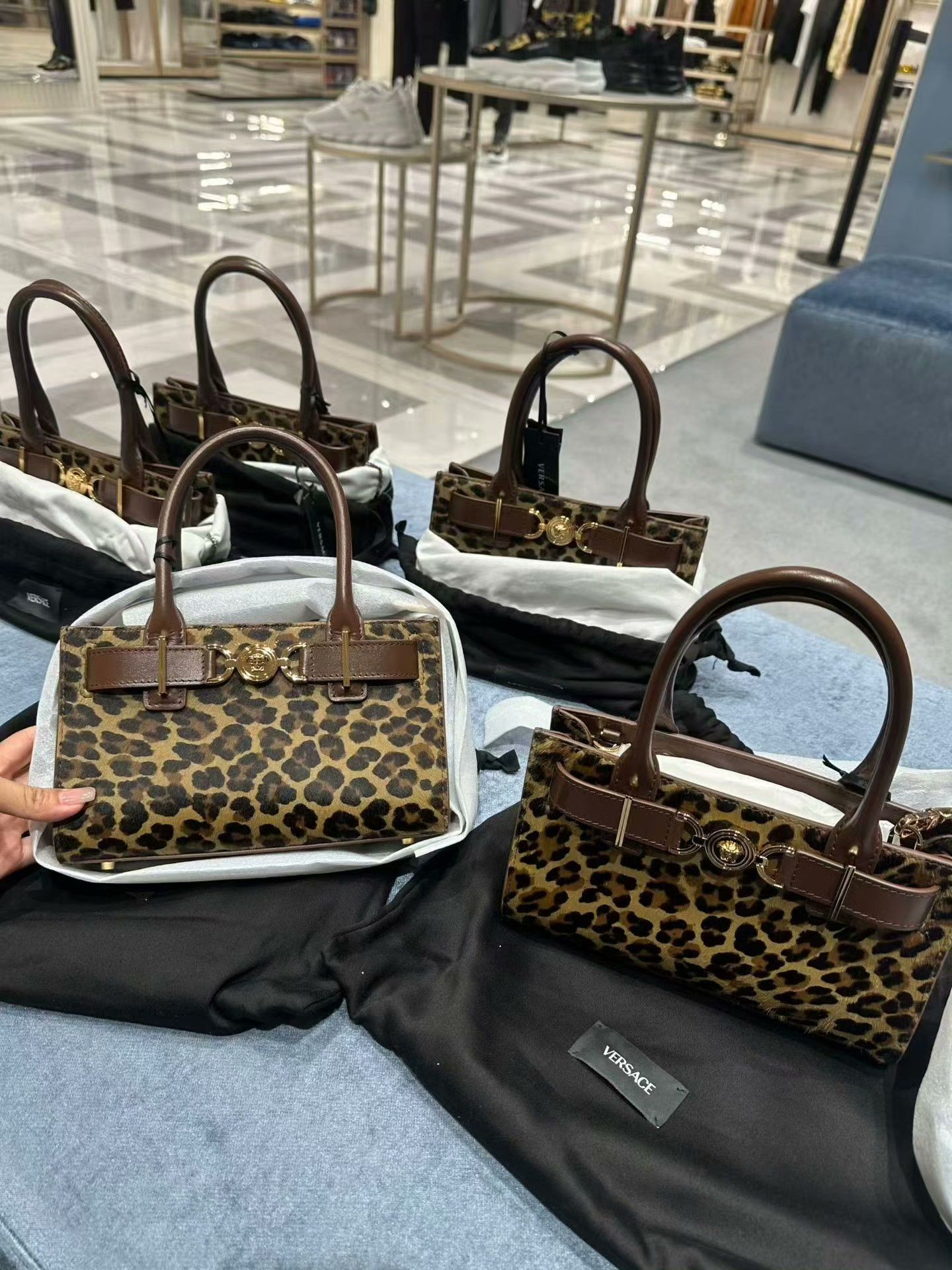 Versace Versace Zhao Lusi Leopard Print Bag Size ONE SIZE - 5 Thumbnail