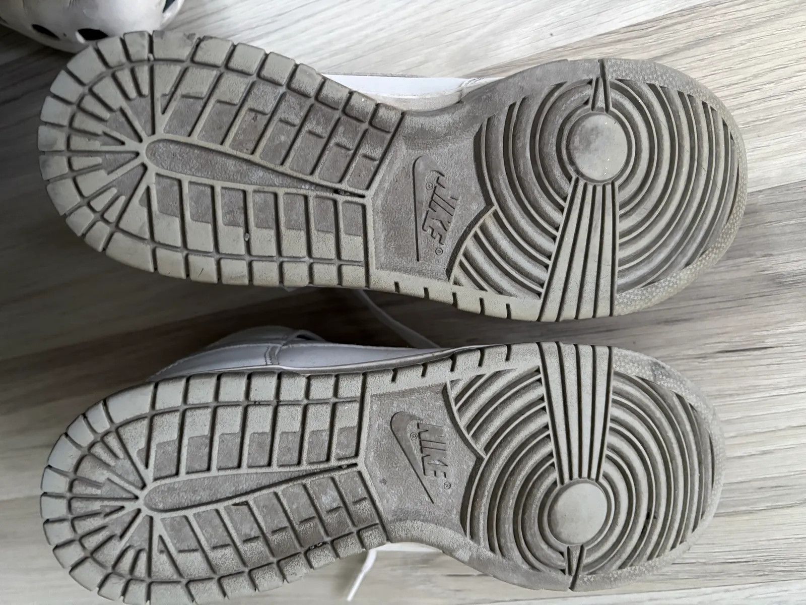 Nike Nike Sneakers Size US 10 / EU 43 - 3 Thumbnail