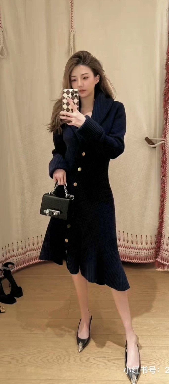 Alexander McQueen Alexander McQueen Women's Wool Knit Dress Size S / US 4 / IT 40 - 6 Thumbnail