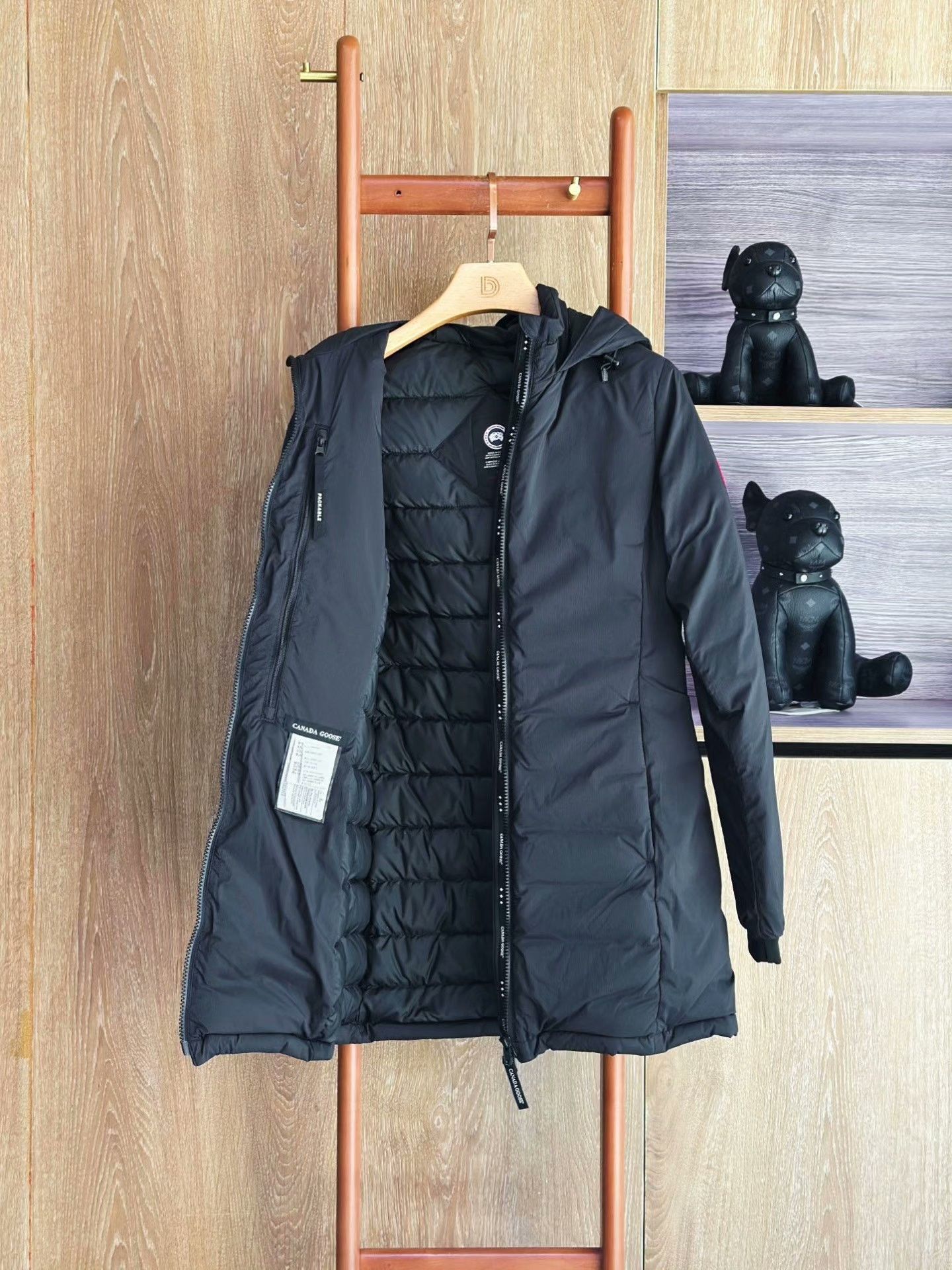 Canada Goose Canada Goose Black Hooded Down Jacket Size L / US 10 / IT 46 - 3 Thumbnail