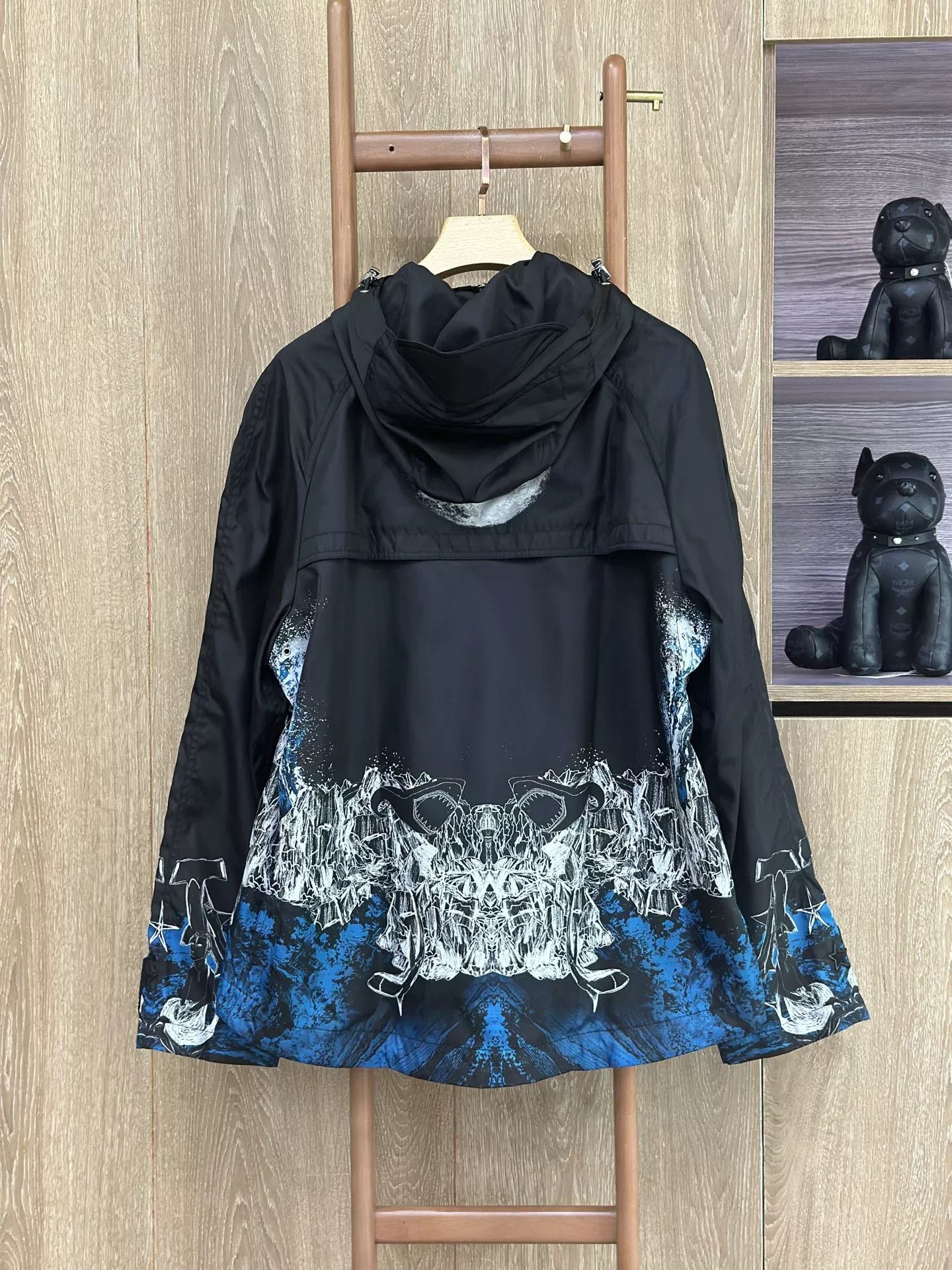 Burberry Burberry Black Mermaid Print Nylon Hooded Jacket Size US XL / EU 56 / 4 - 2 Thumbnail