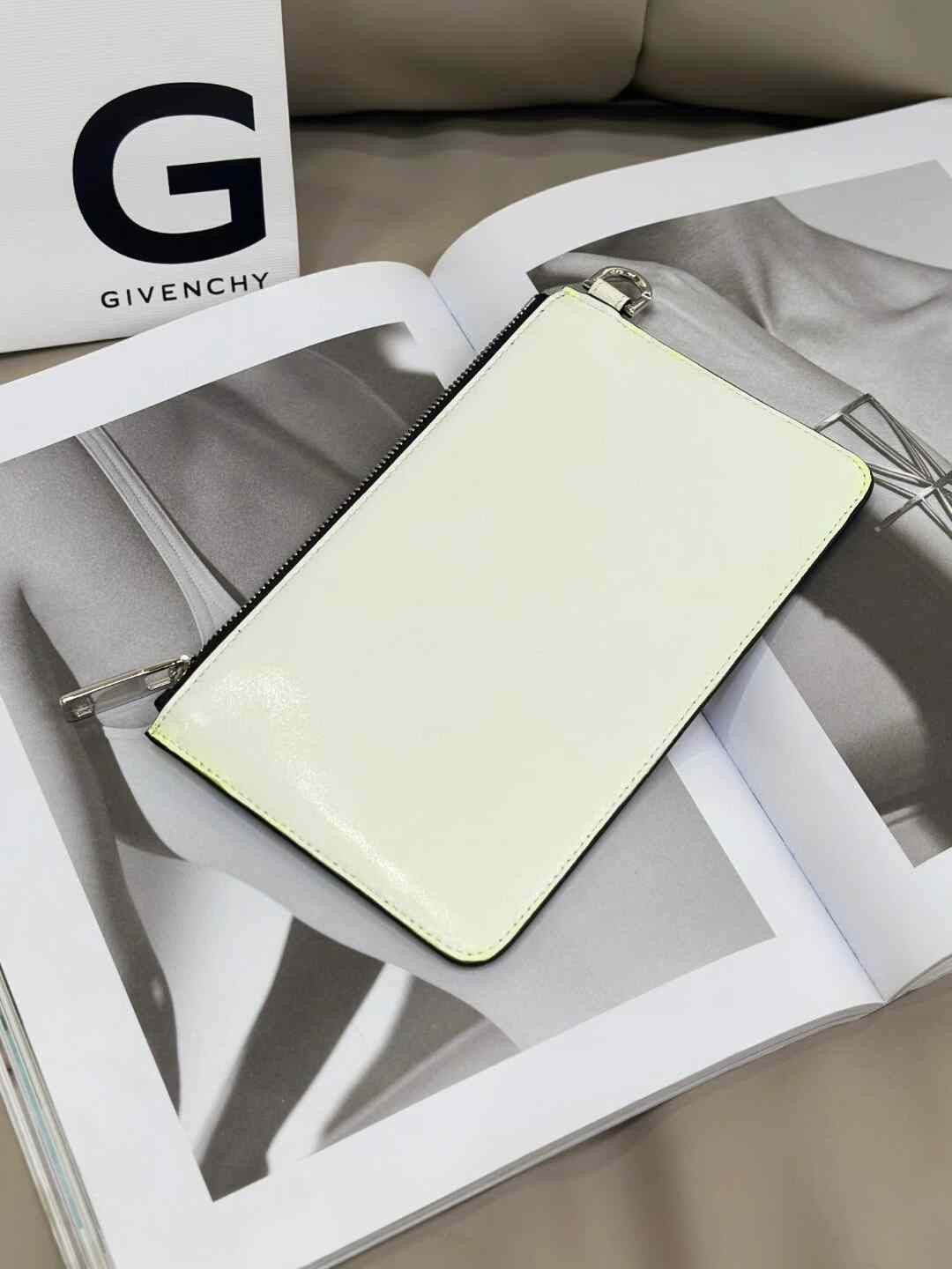 Givenchy Givenchy Black White Colorblock Handbag Size ONE SIZE - 3 Thumbnail