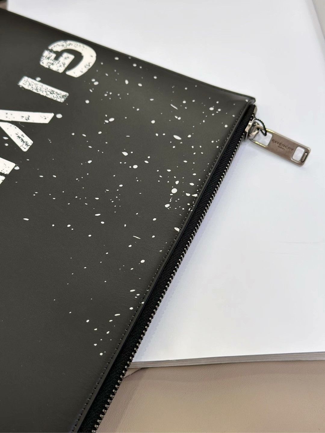 Givenchy Givenchy Black Casual Clutch Bag Size ONE SIZE - 5 Thumbnail