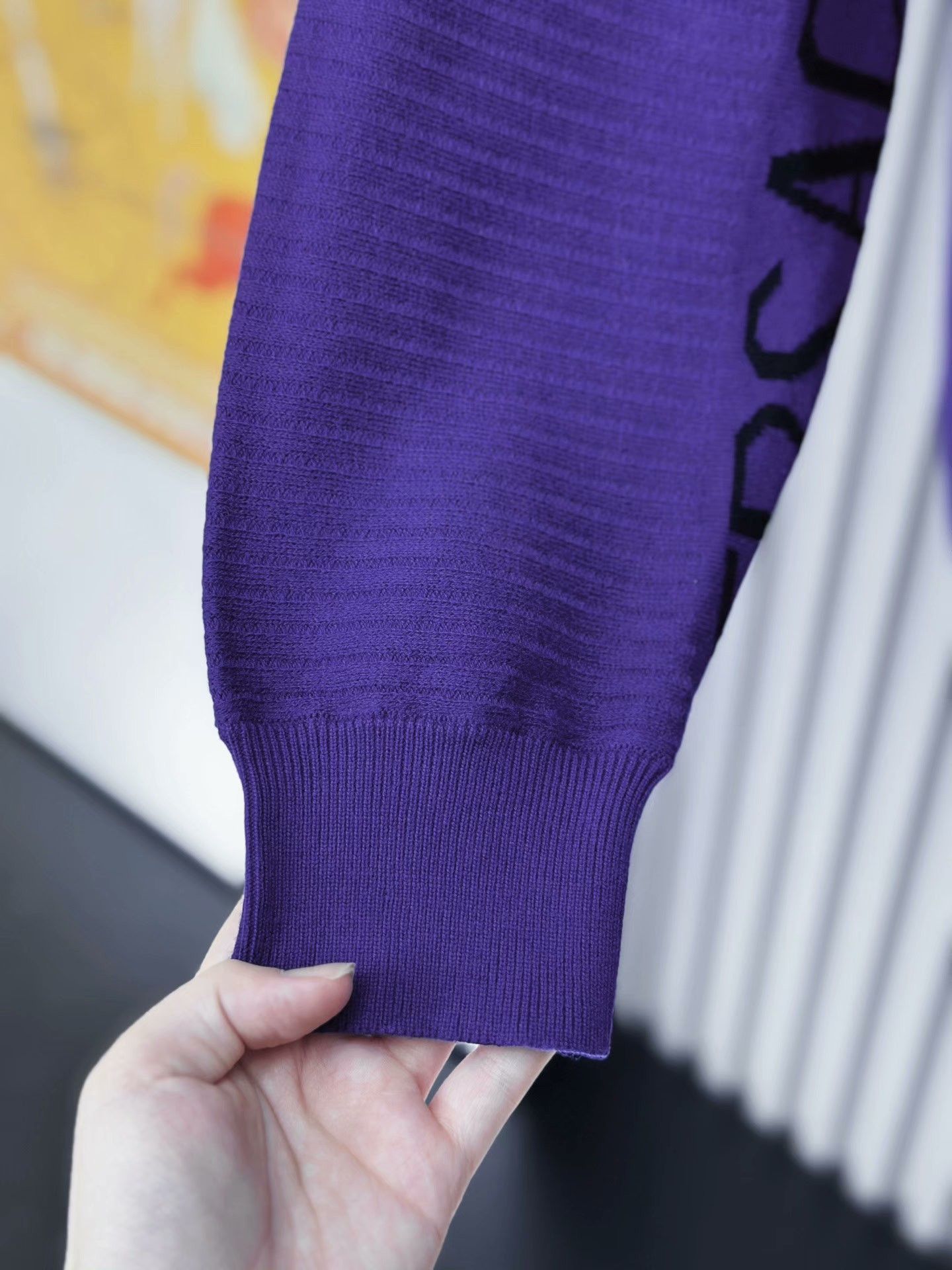 Versace Versace Purple Embroidered Casual Crewneck Sweater Size US S / EU 44-46 / 1 - 4 Thumbnail