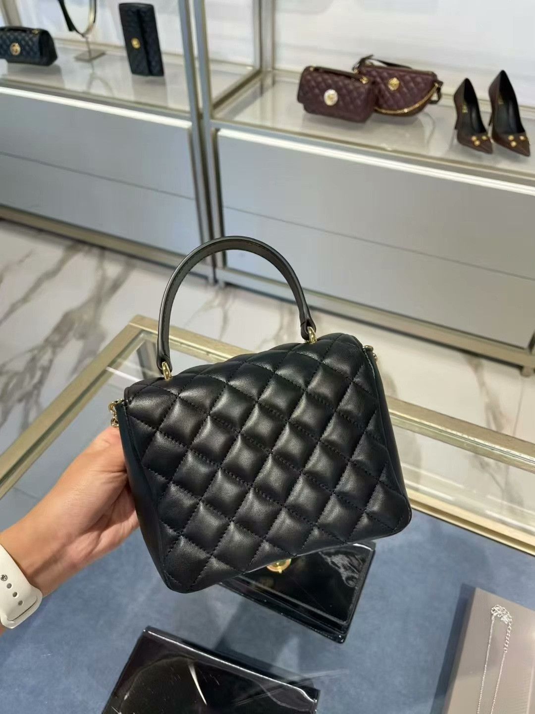 Versace Versace Medusa Black Gold Bag Size ONE SIZE - 3 Thumbnail