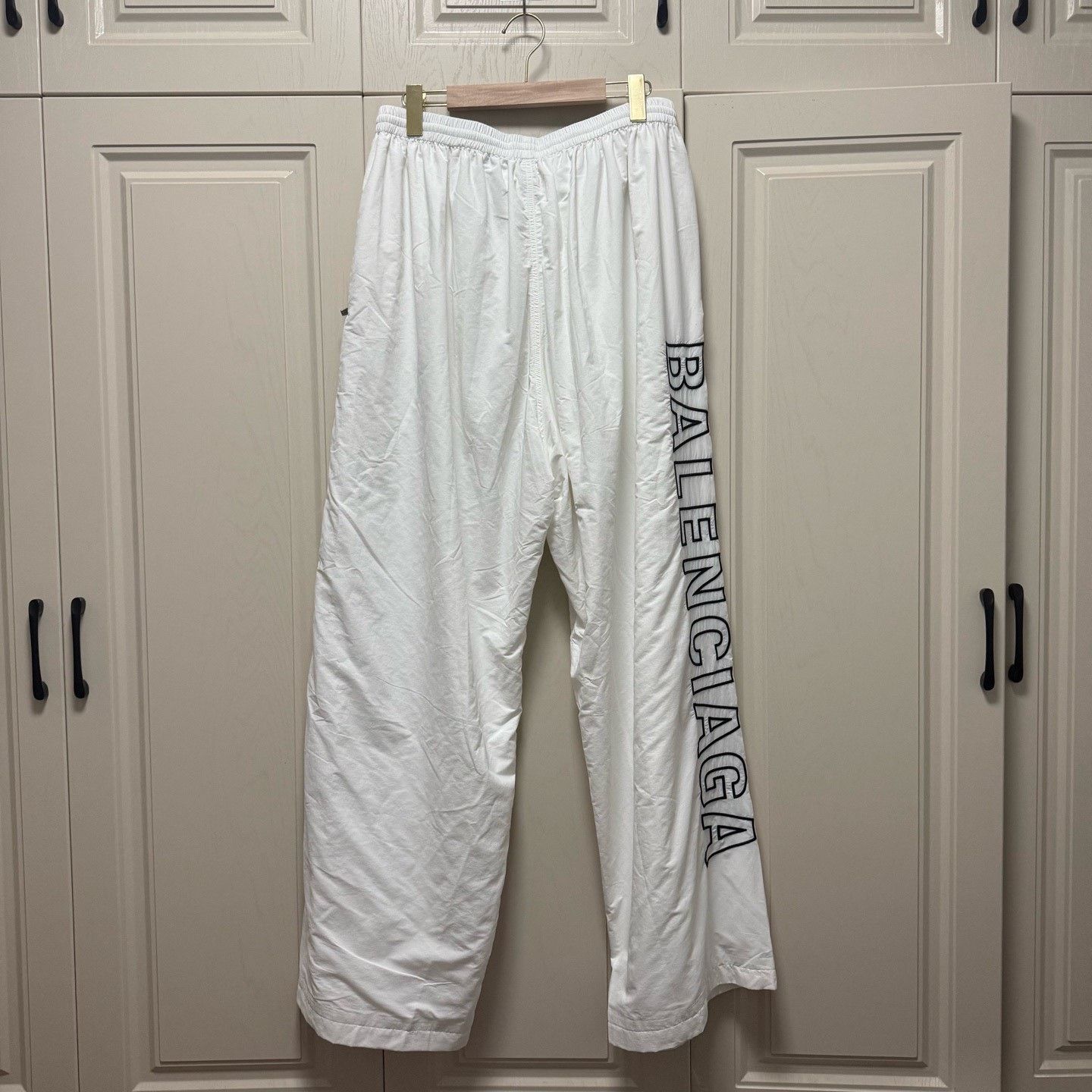 Balenciaga Balenciaga White Big Logo Nylon Track Pants Size US 34 / EU 50 - 2 Thumbnail