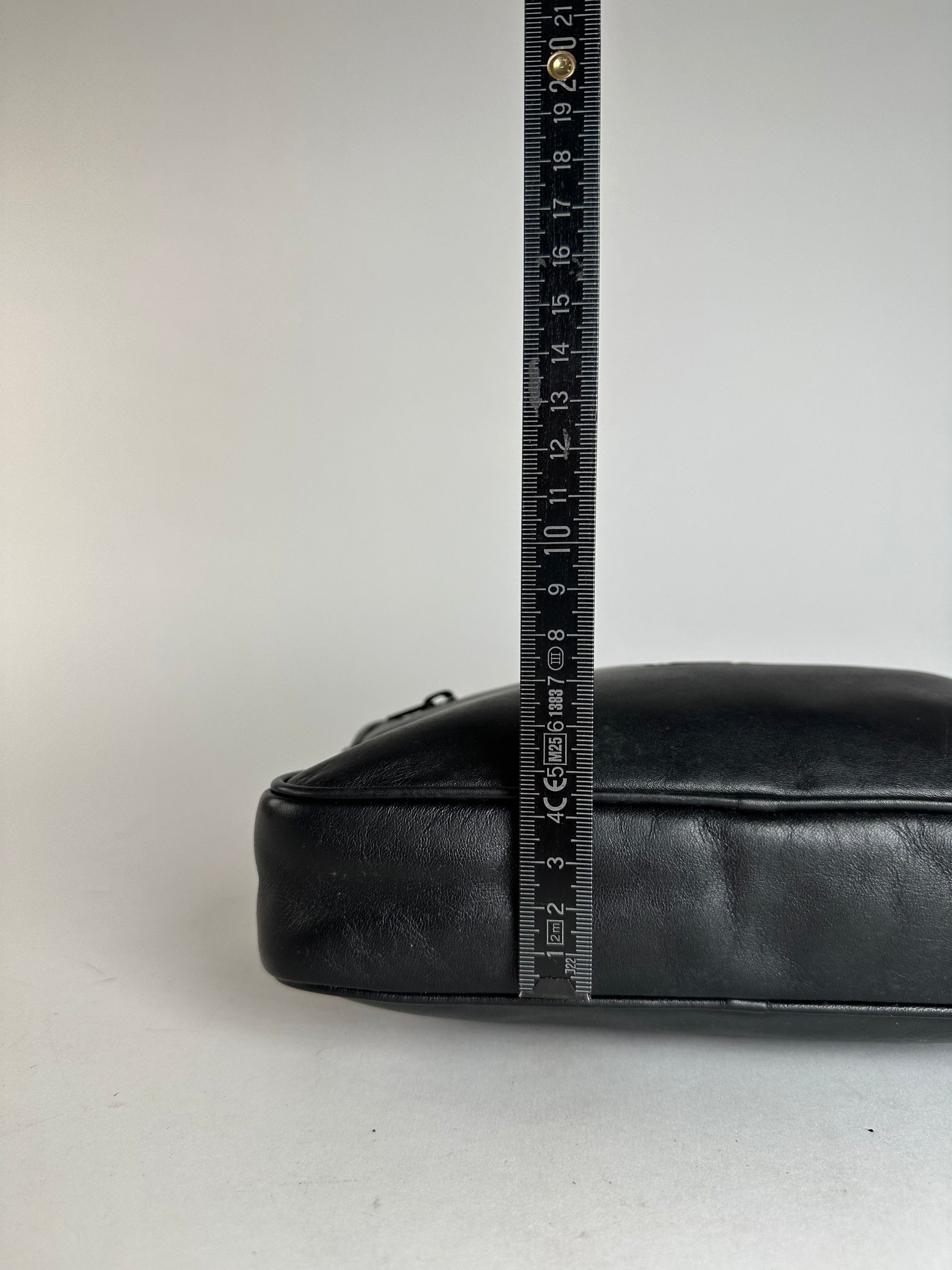 Loewe Vintage Madrid Leather Clutch Black Size ONE SIZE - 13 Thumbnail