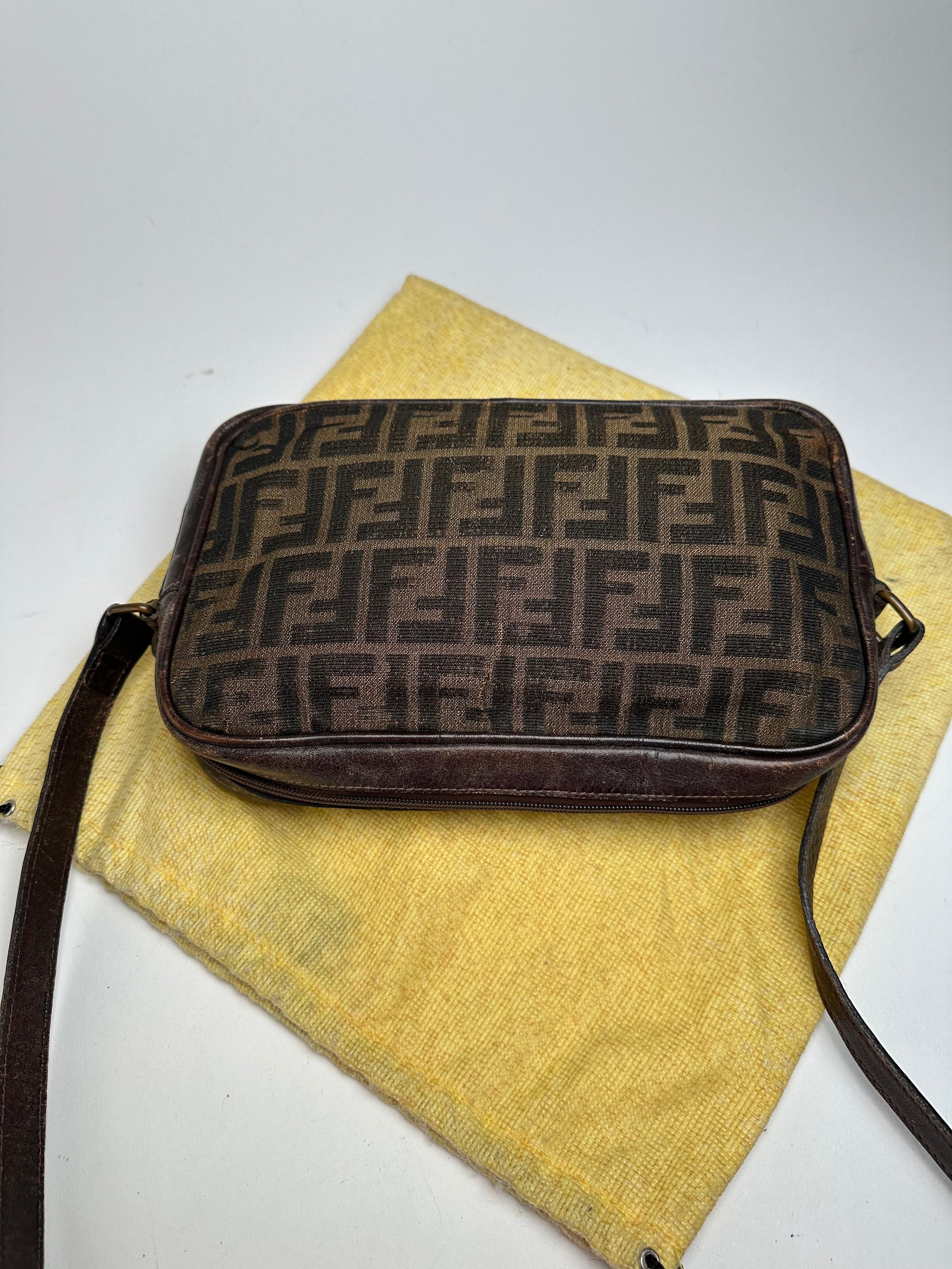 Fendi Vintage Monogram Shoulder Bag Brown Size ONE SIZE - 8 Thumbnail