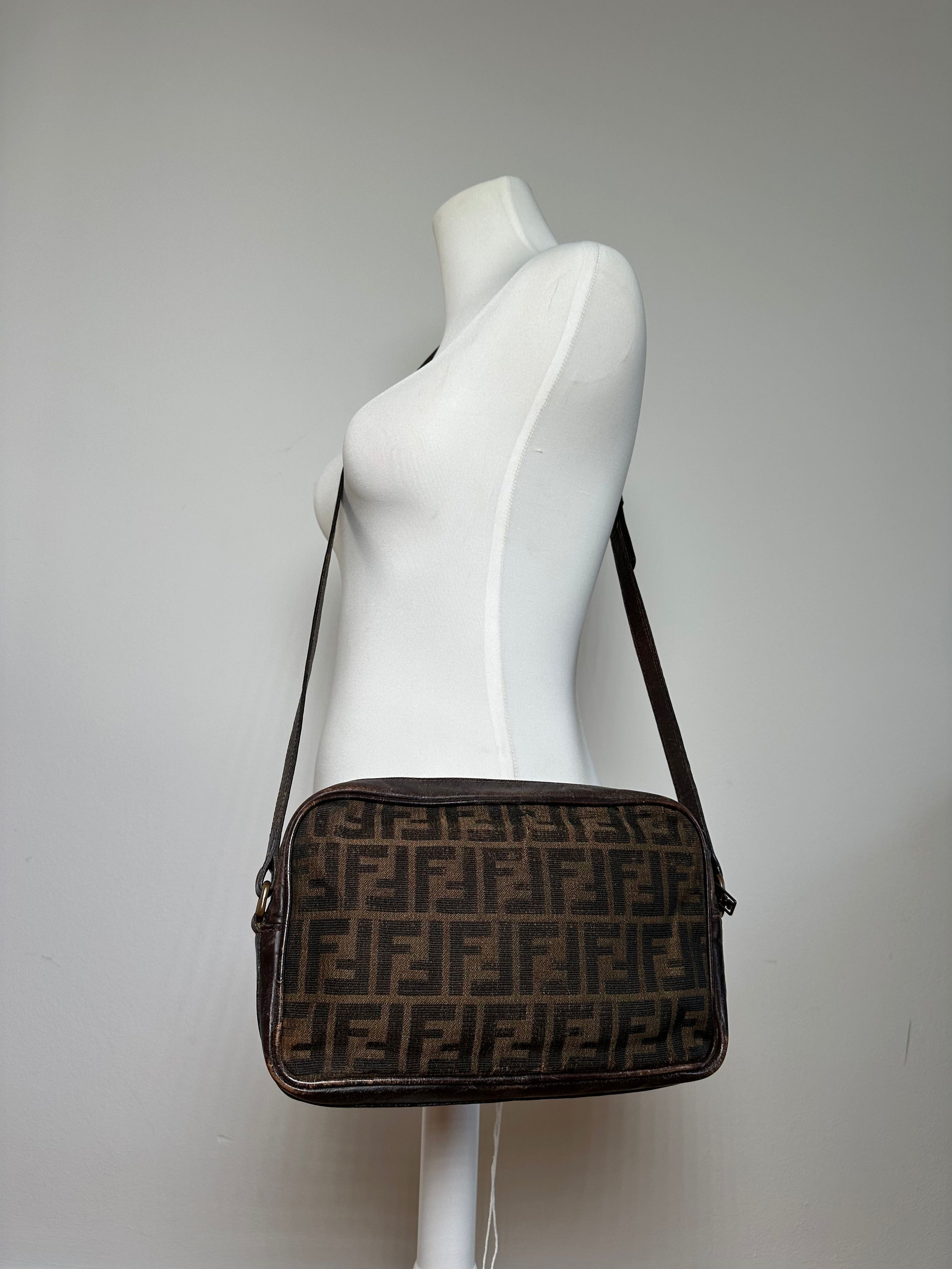 Fendi Vintage Monogram Shoulder Bag Brown Size ONE SIZE - 5 Thumbnail