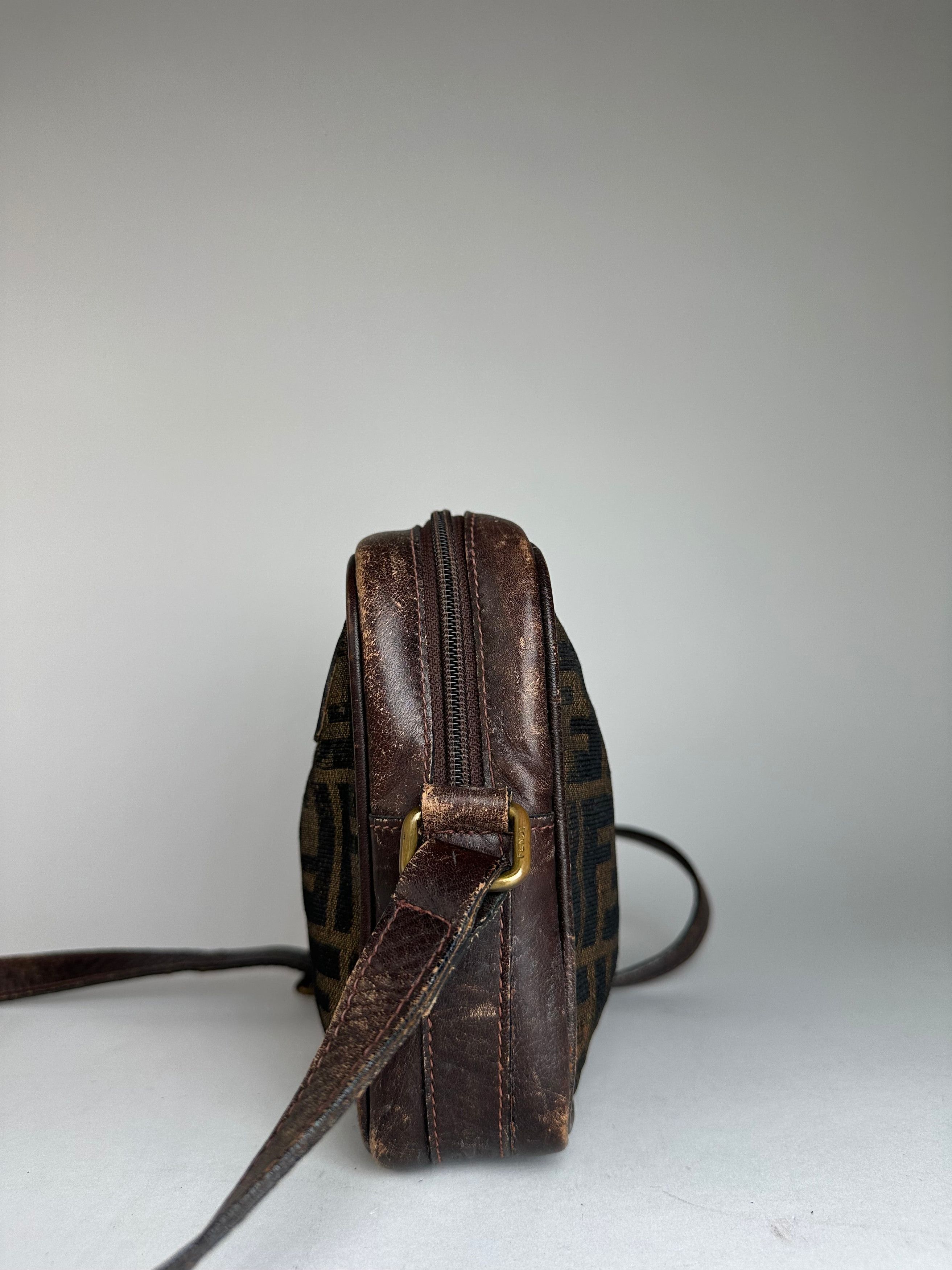Fendi Vintage Monogram Shoulder Bag Brown Size ONE SIZE - 6 Thumbnail