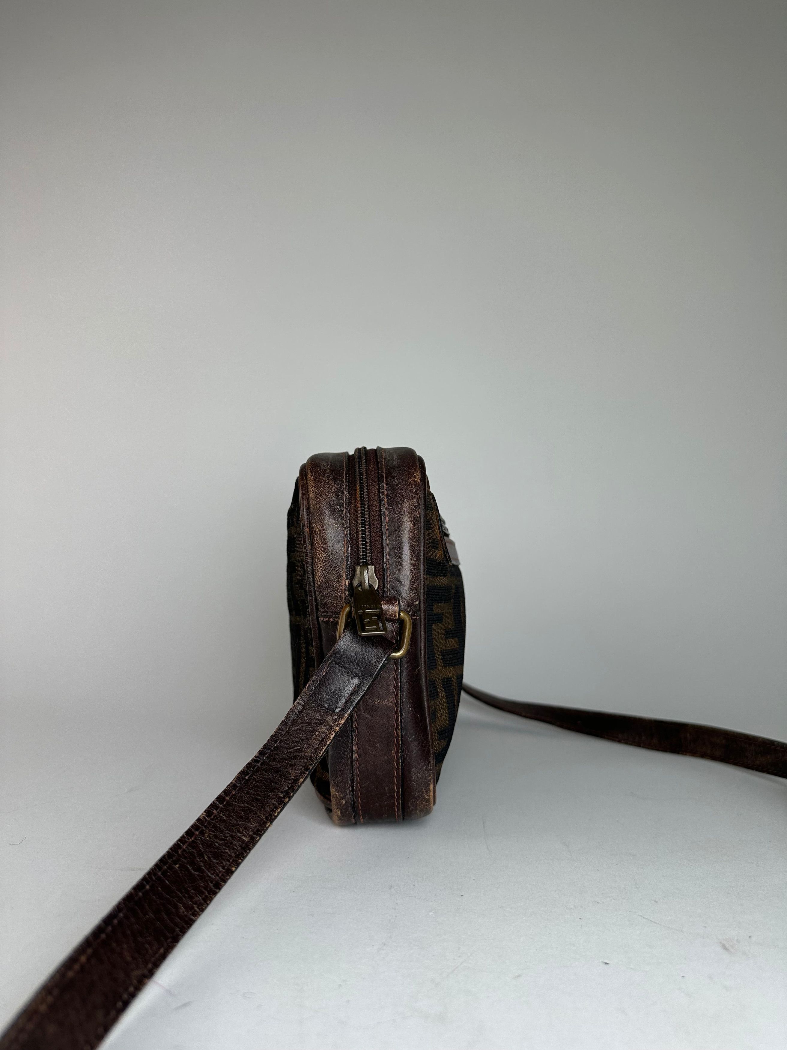 Fendi Vintage Monogram Shoulder Bag Brown Size ONE SIZE - 4 Thumbnail