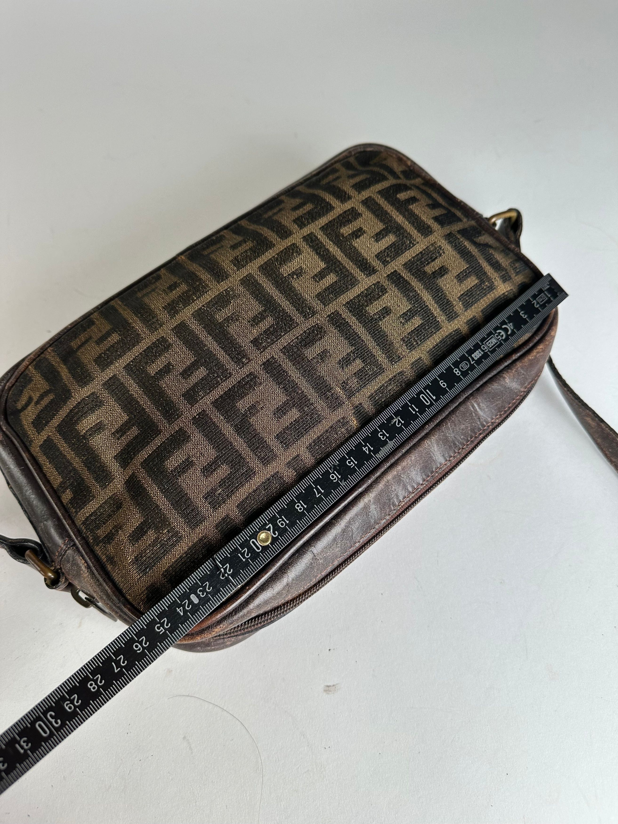 Fendi Vintage Monogram Shoulder Bag Brown Size ONE SIZE - 9 Thumbnail
