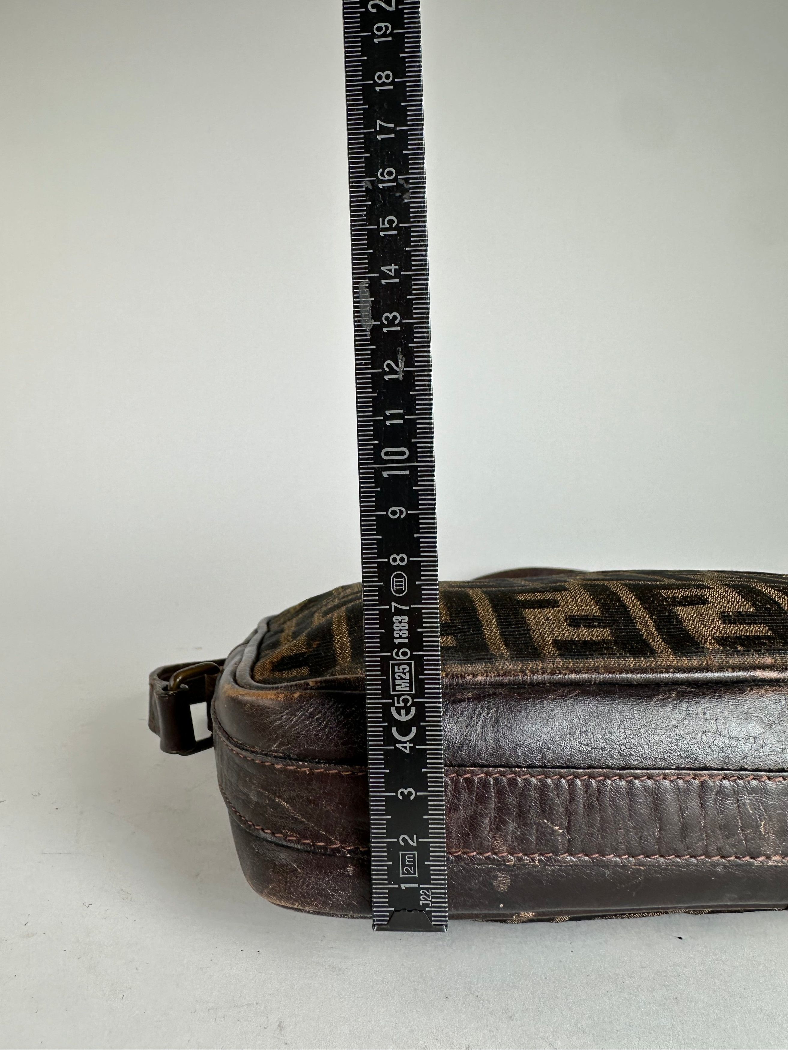 Fendi Vintage Monogram Shoulder Bag Brown Size ONE SIZE - 12 Thumbnail