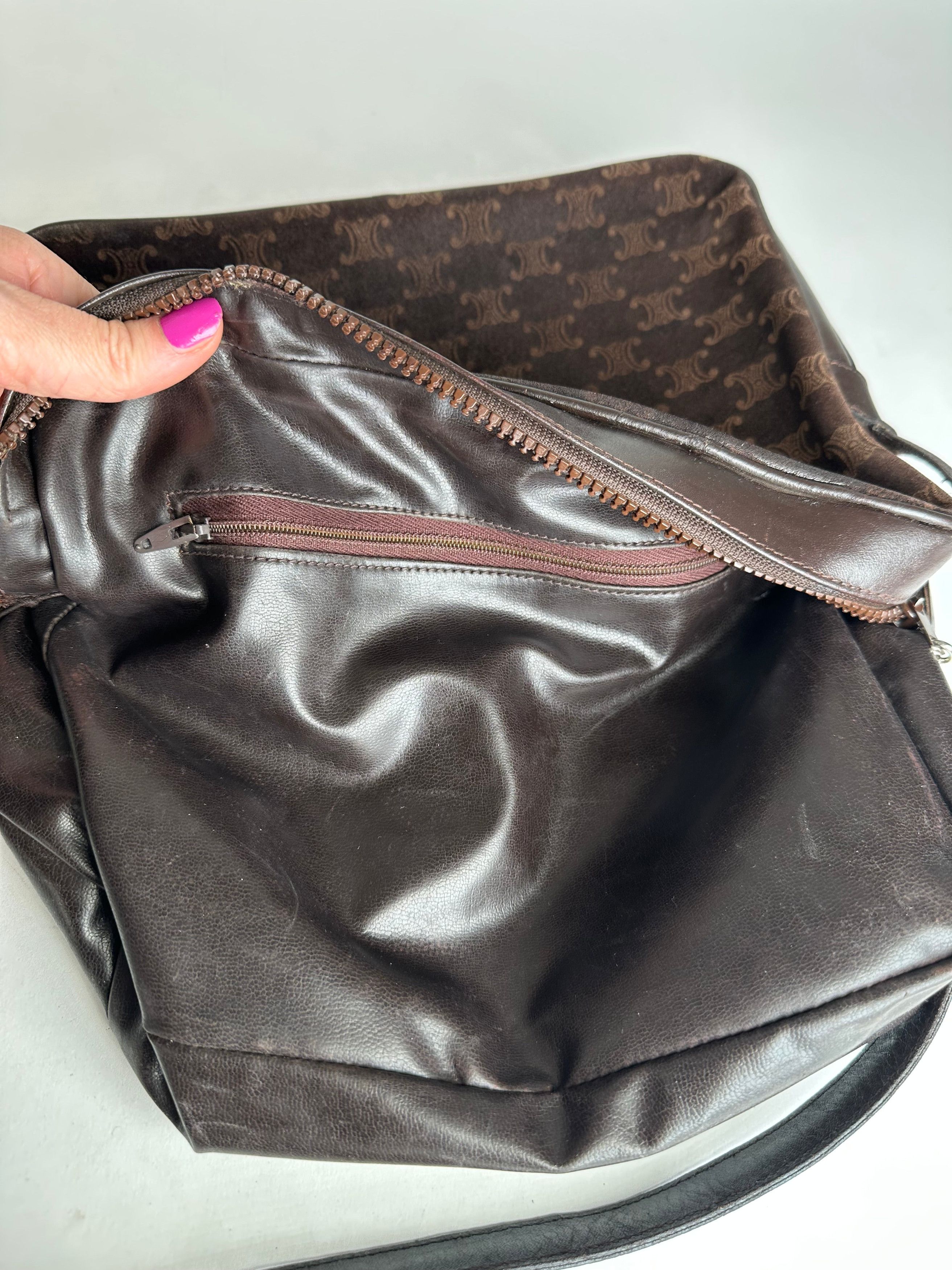 Celine Vintage Paris Triomphe Monogram Suede Shoulder Bag Brown Size ONE SIZE - 8 Thumbnail