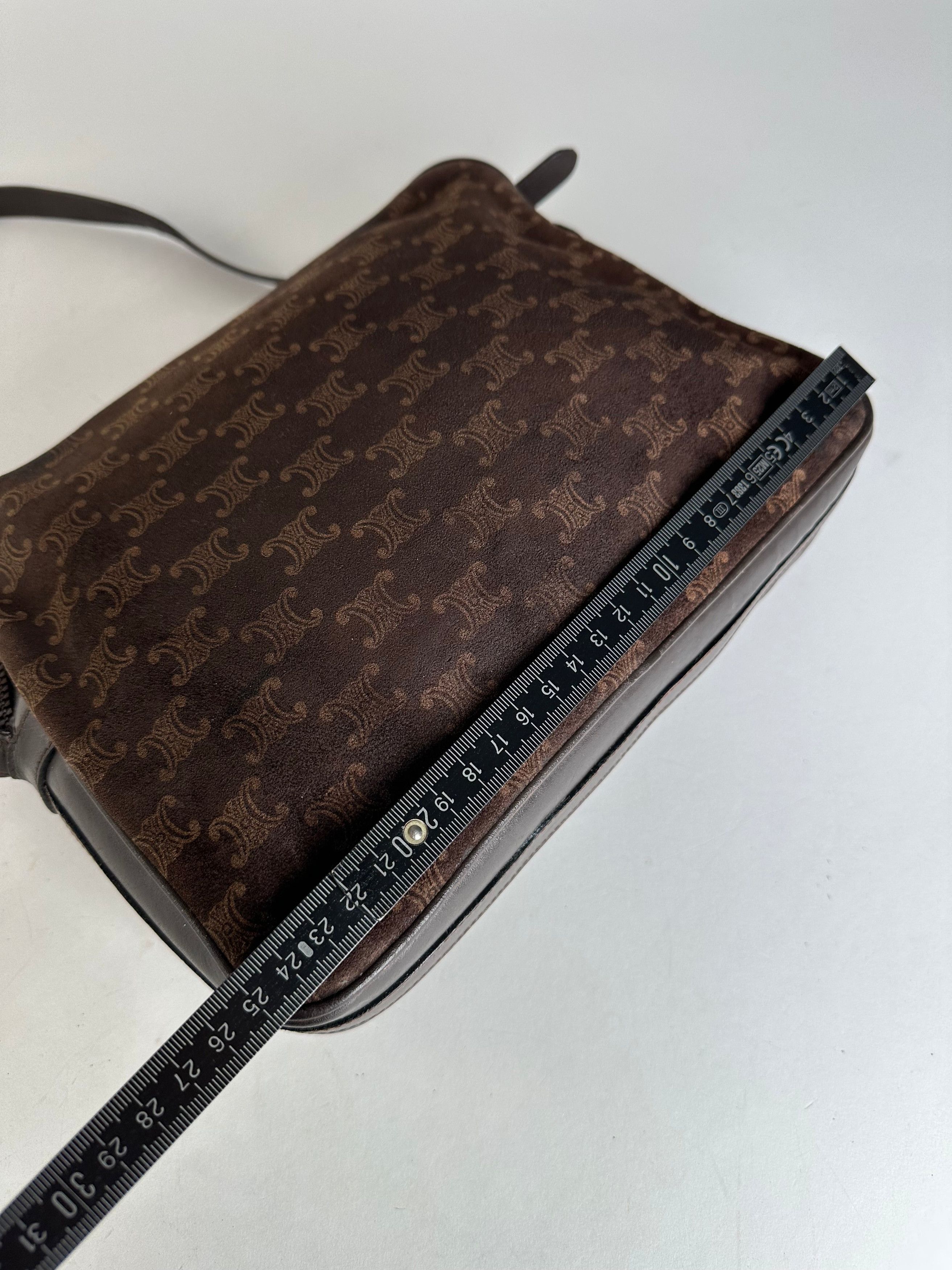 Celine Vintage Paris Triomphe Monogram Suede Shoulder Bag Brown Size ONE SIZE - 11 Thumbnail