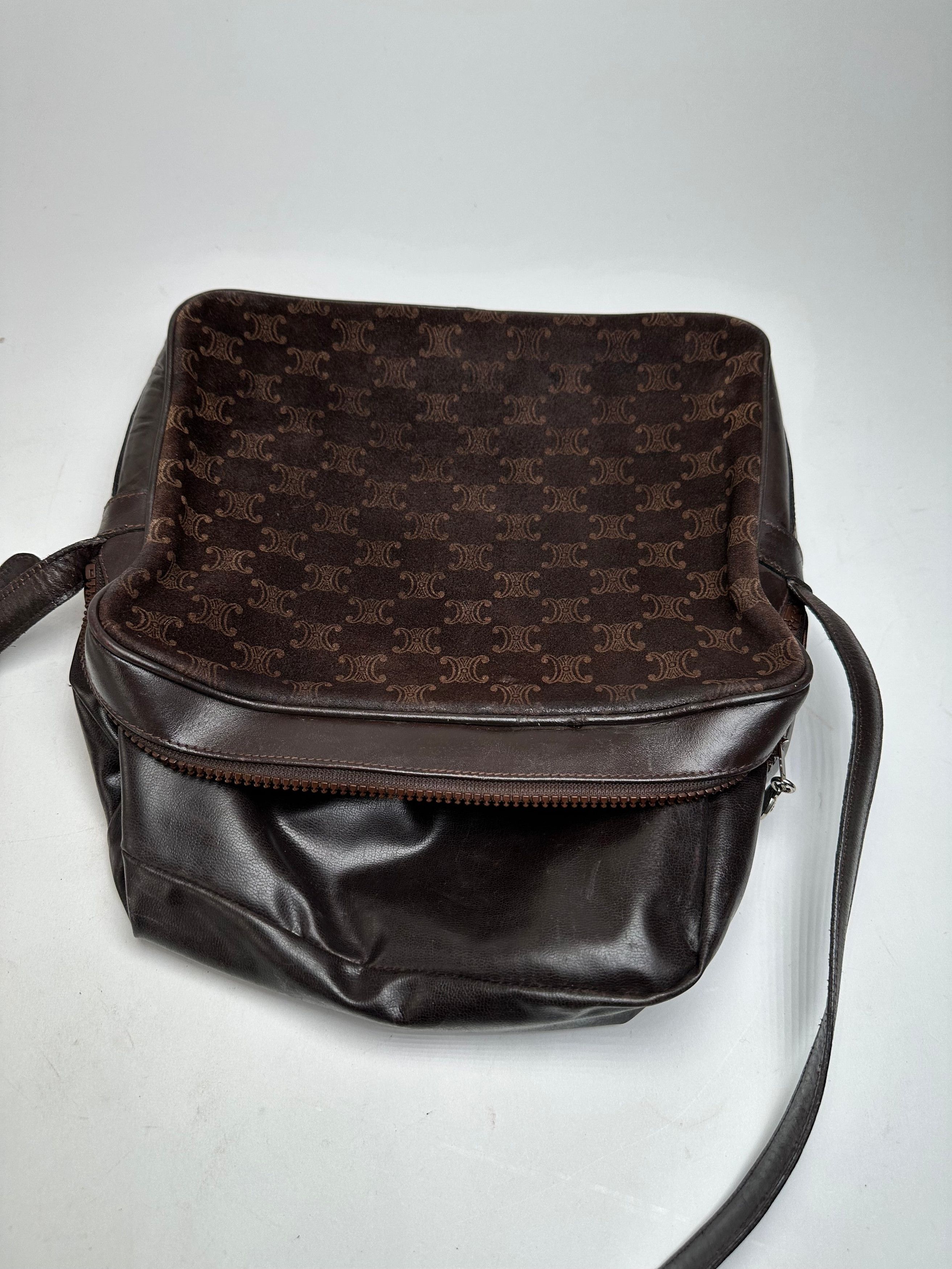 Celine Vintage Paris Triomphe Monogram Suede Shoulder Bag Brown Size ONE SIZE - 7 Thumbnail