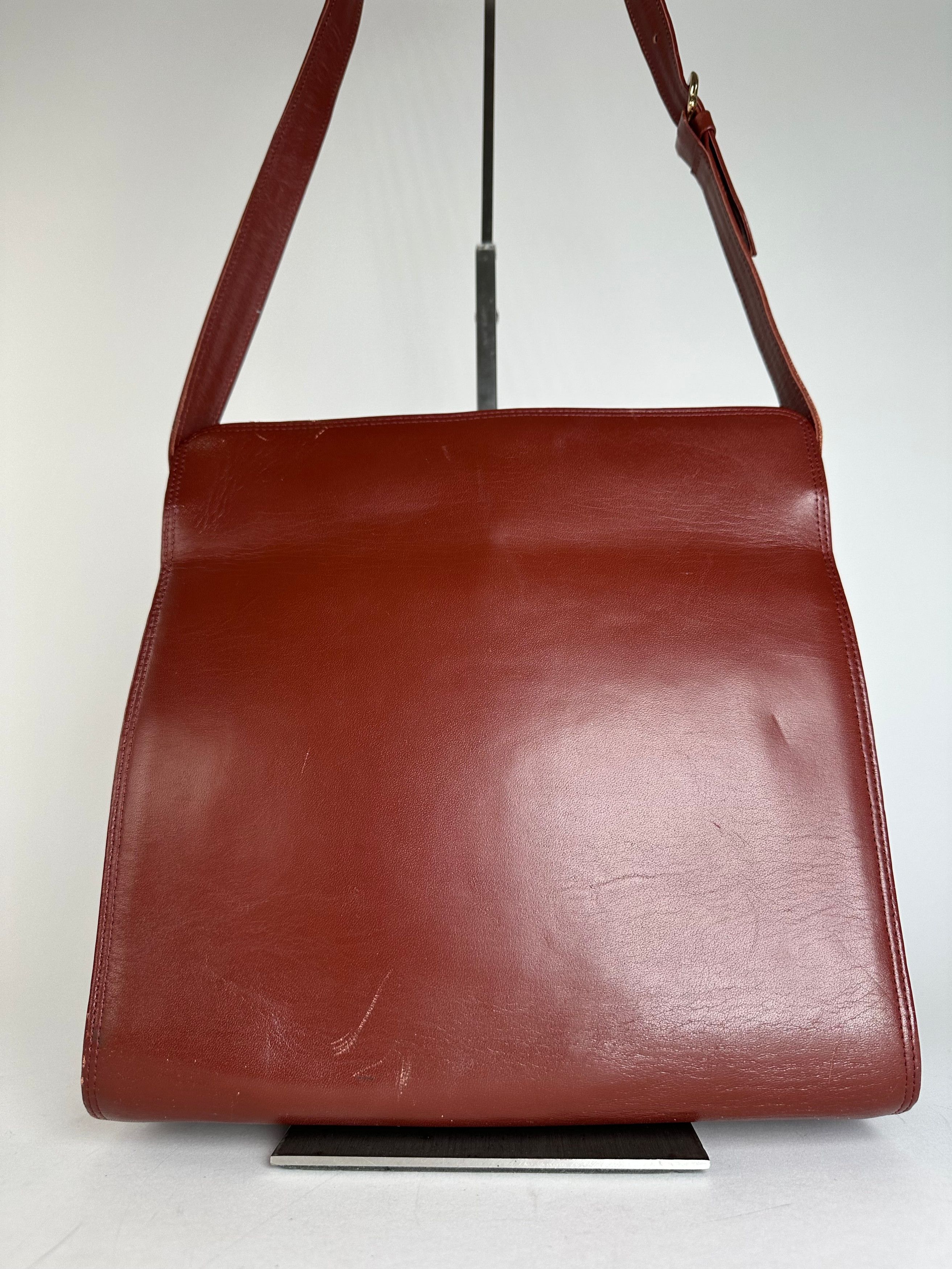 Cartier Vintage Leather Shoulder Bag Burgundy Size ONE SIZE - 15 Thumbnail