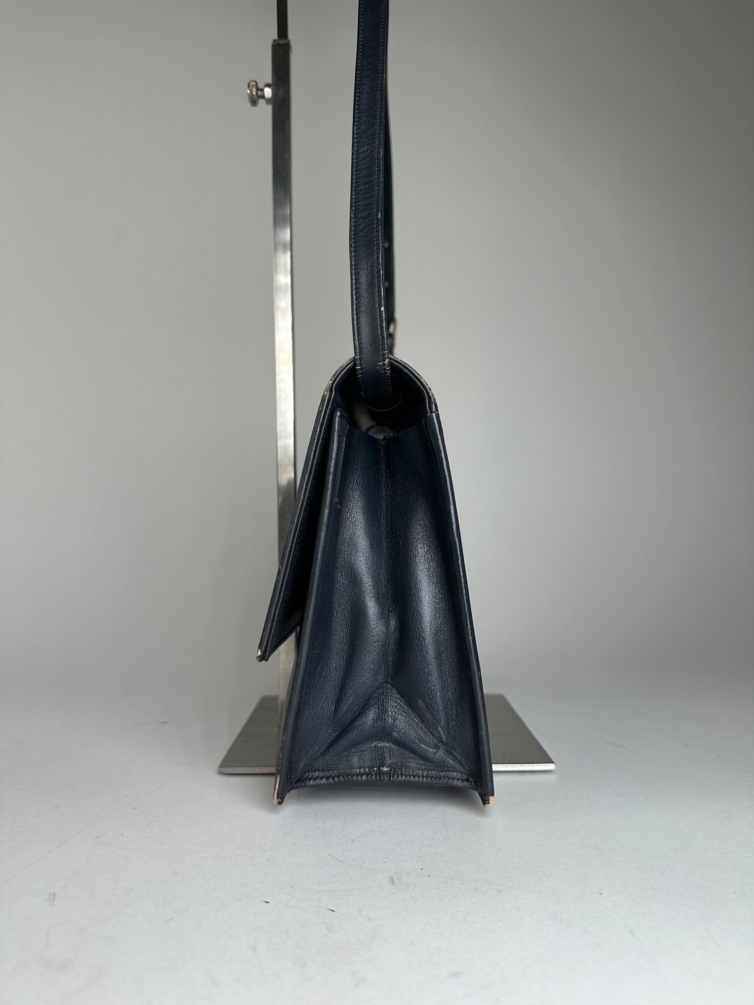Givenchy Vintage Leather Shoulder Bag Navy Size ONE SIZE - 3 Thumbnail