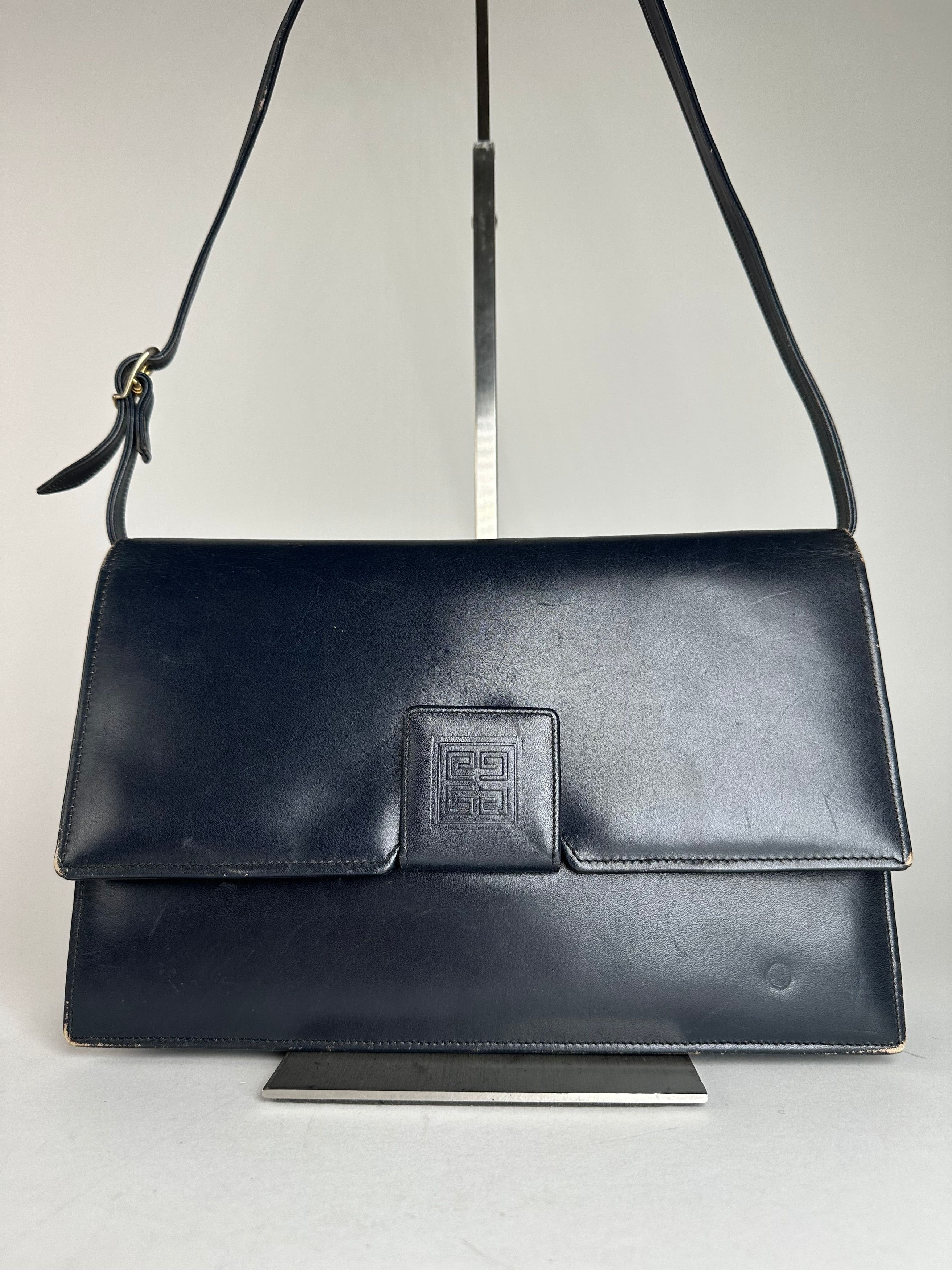 Givenchy Vintage Leather Shoulder Bag Navy Size ONE SIZE - 12 Thumbnail