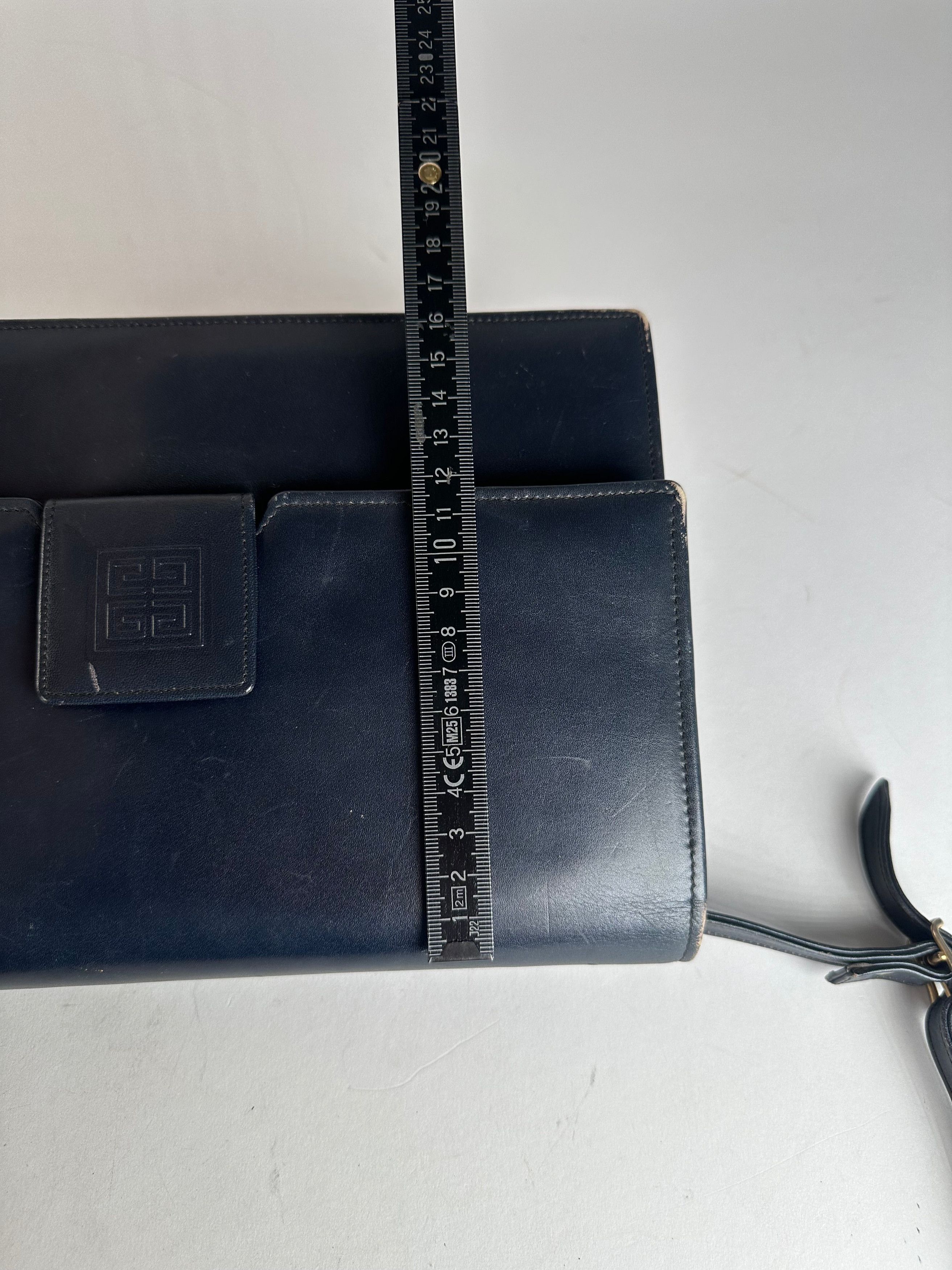 Givenchy Vintage Leather Shoulder Bag Navy Size ONE SIZE - 14 Thumbnail
