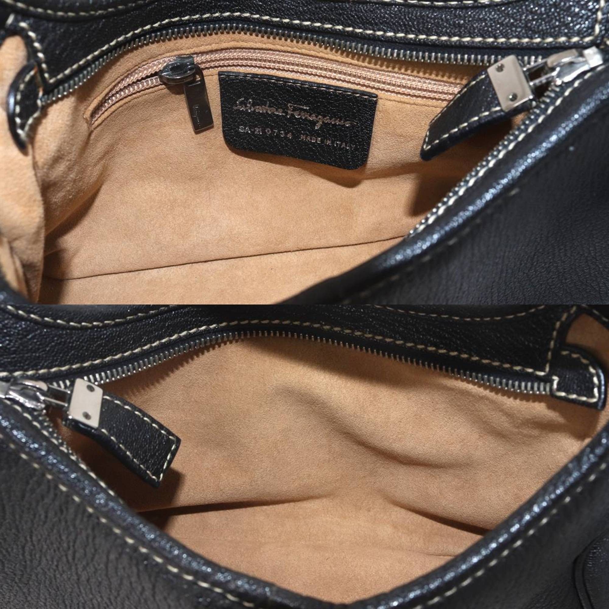 Salvatore Ferragamo Salvatore Ferragamo Ferragamo shoulder bag, leather, black, BA 21 0734 Size ONE SIZE - 9 Thumbnail